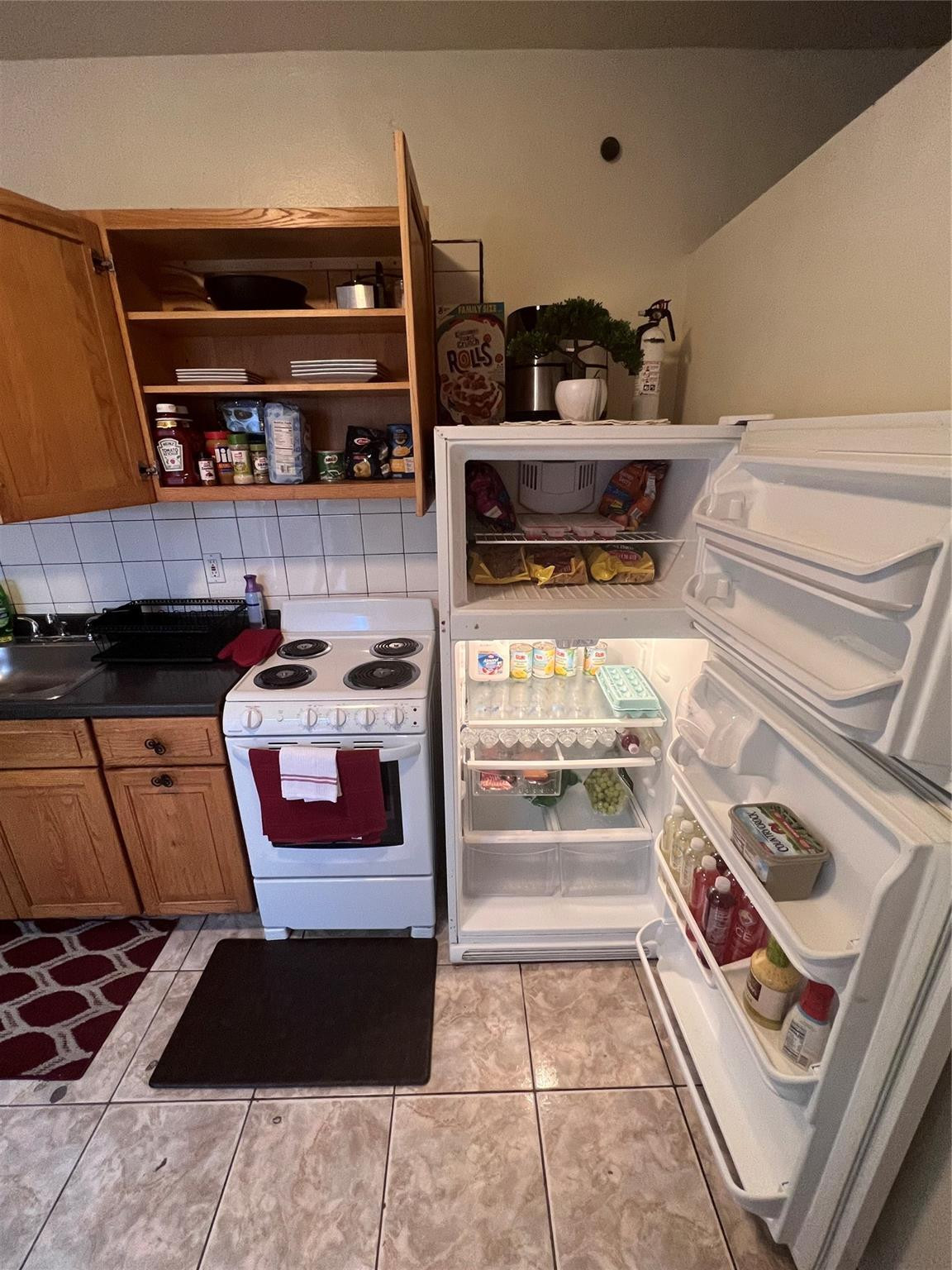 MYRTLE GROVE 1ST ADDN - Residential Lease