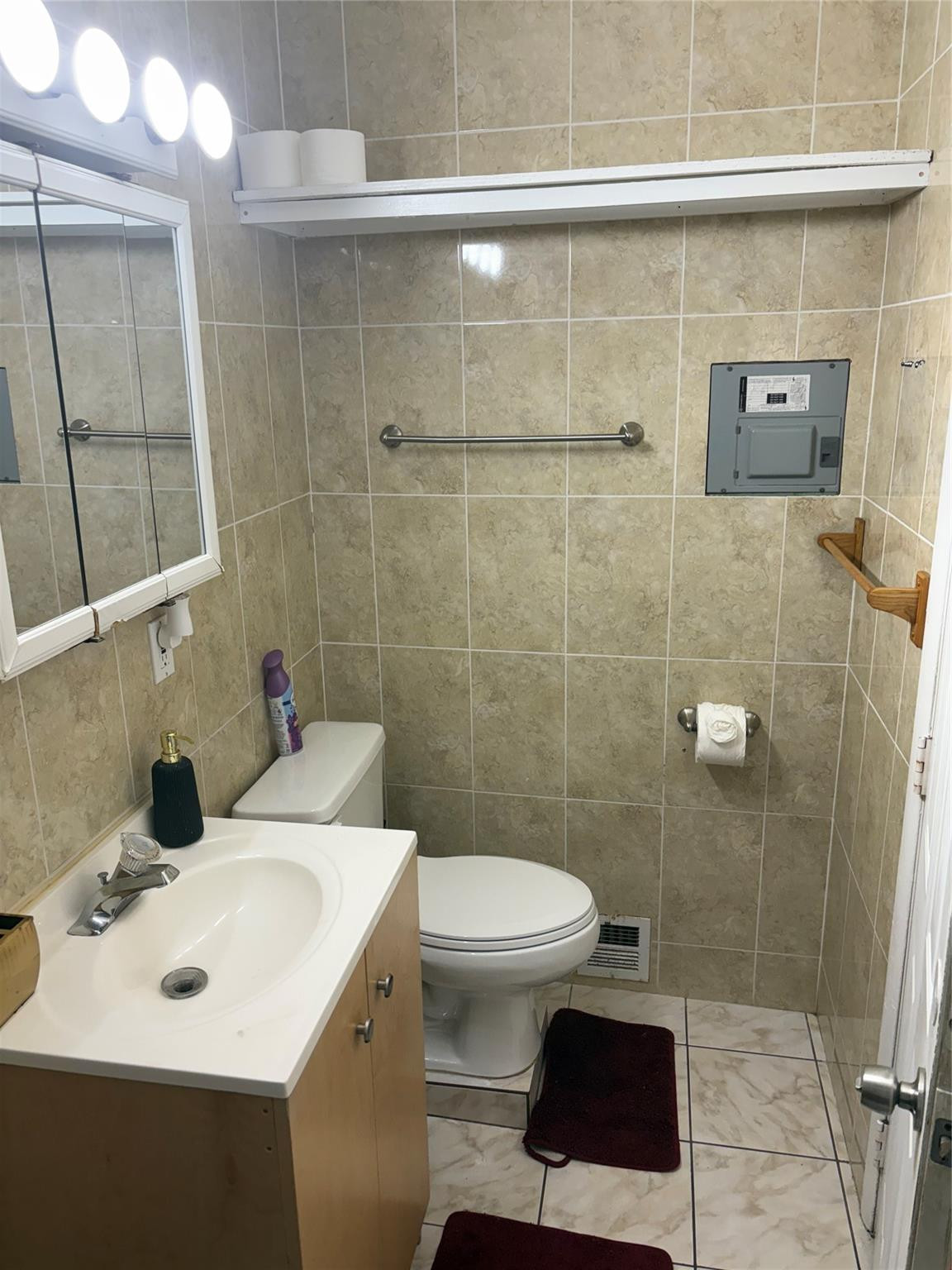MYRTLE GROVE 1ST ADDN - Residential Lease