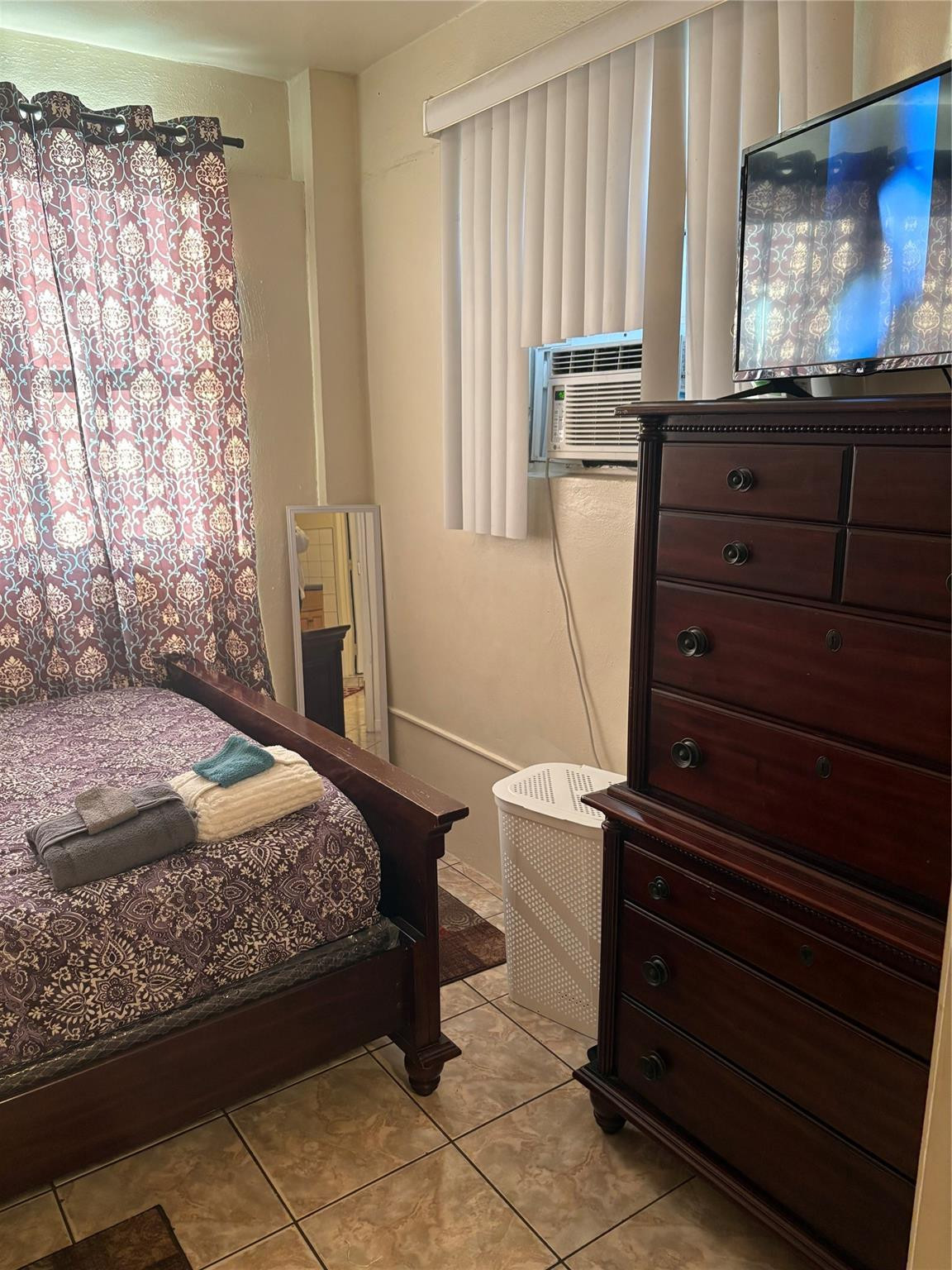 MYRTLE GROVE 1ST ADDN - Residential Lease
