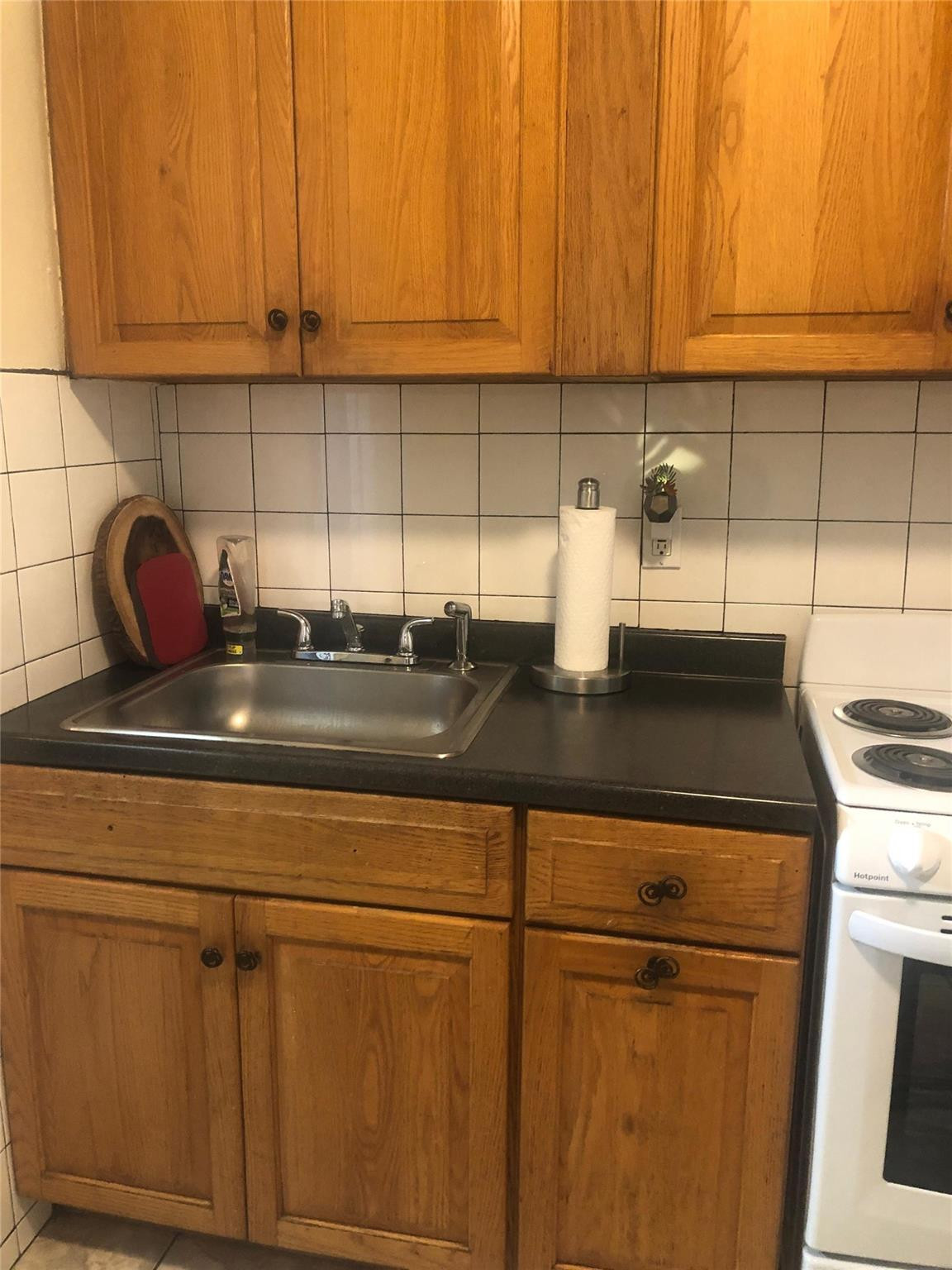 MYRTLE GROVE 1ST ADDN - Residential Lease