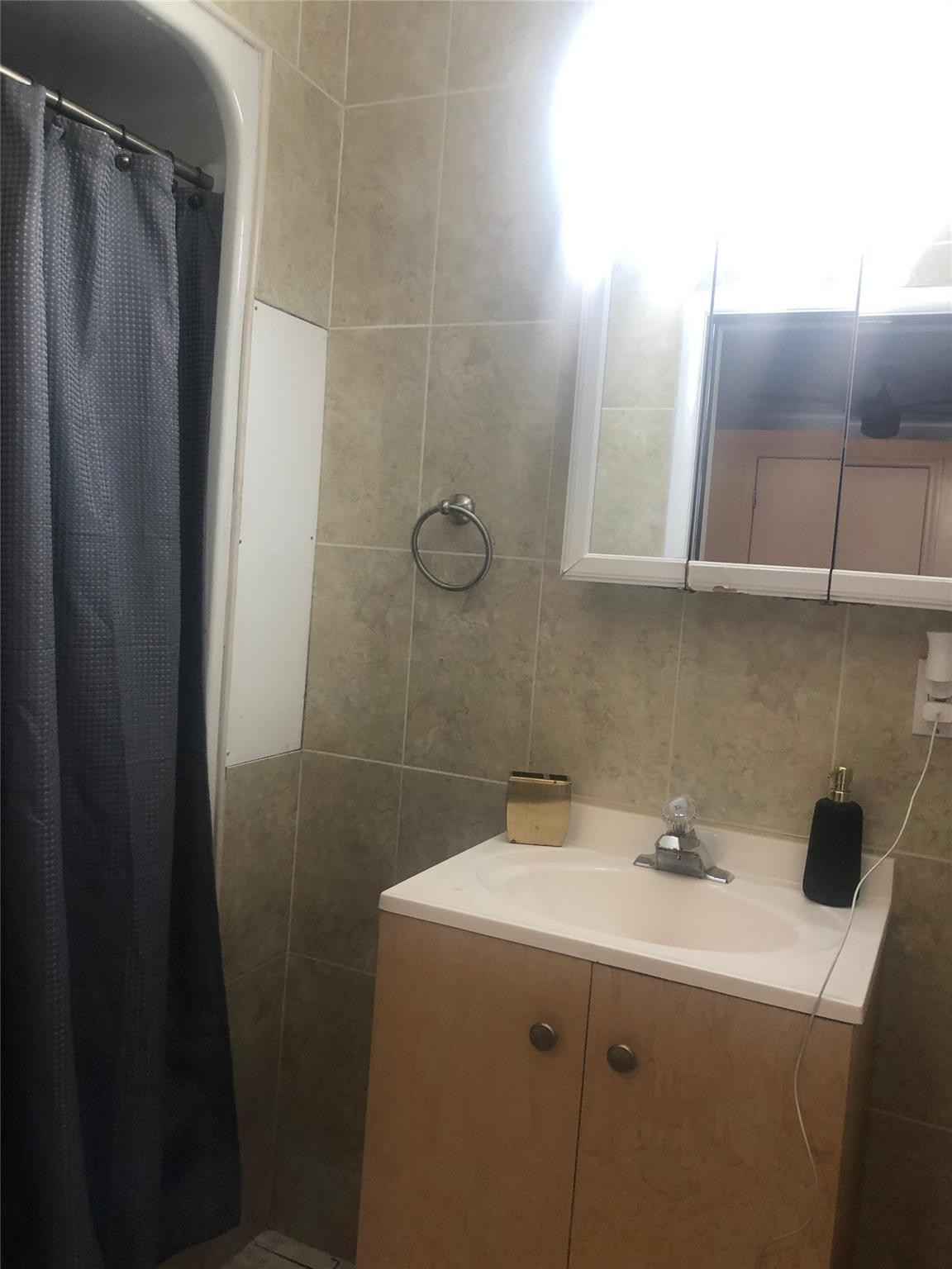 MYRTLE GROVE 1ST ADDN - Residential Lease