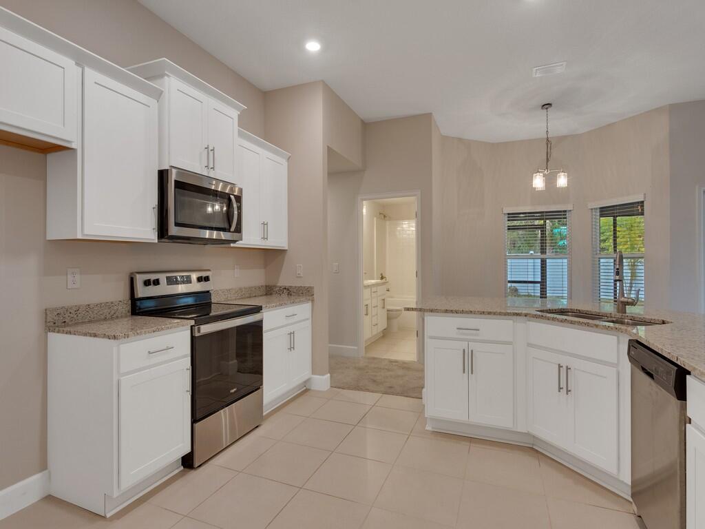 WATERSTONE PHASE THREE - Residential