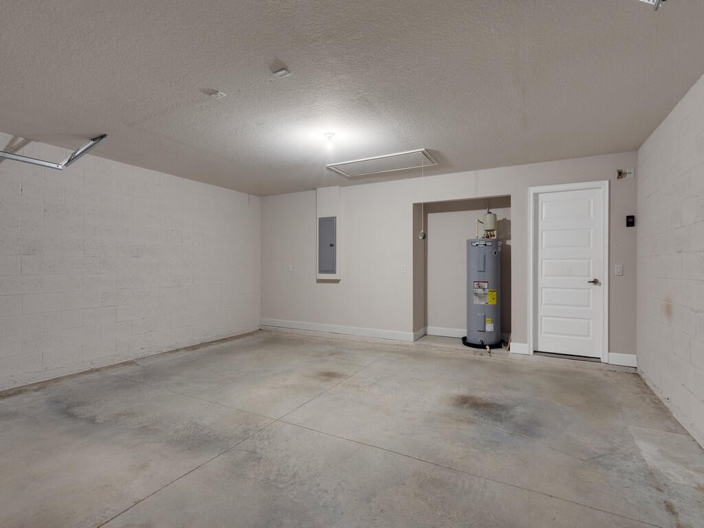 WATERSTONE PHASE THREE - Residential