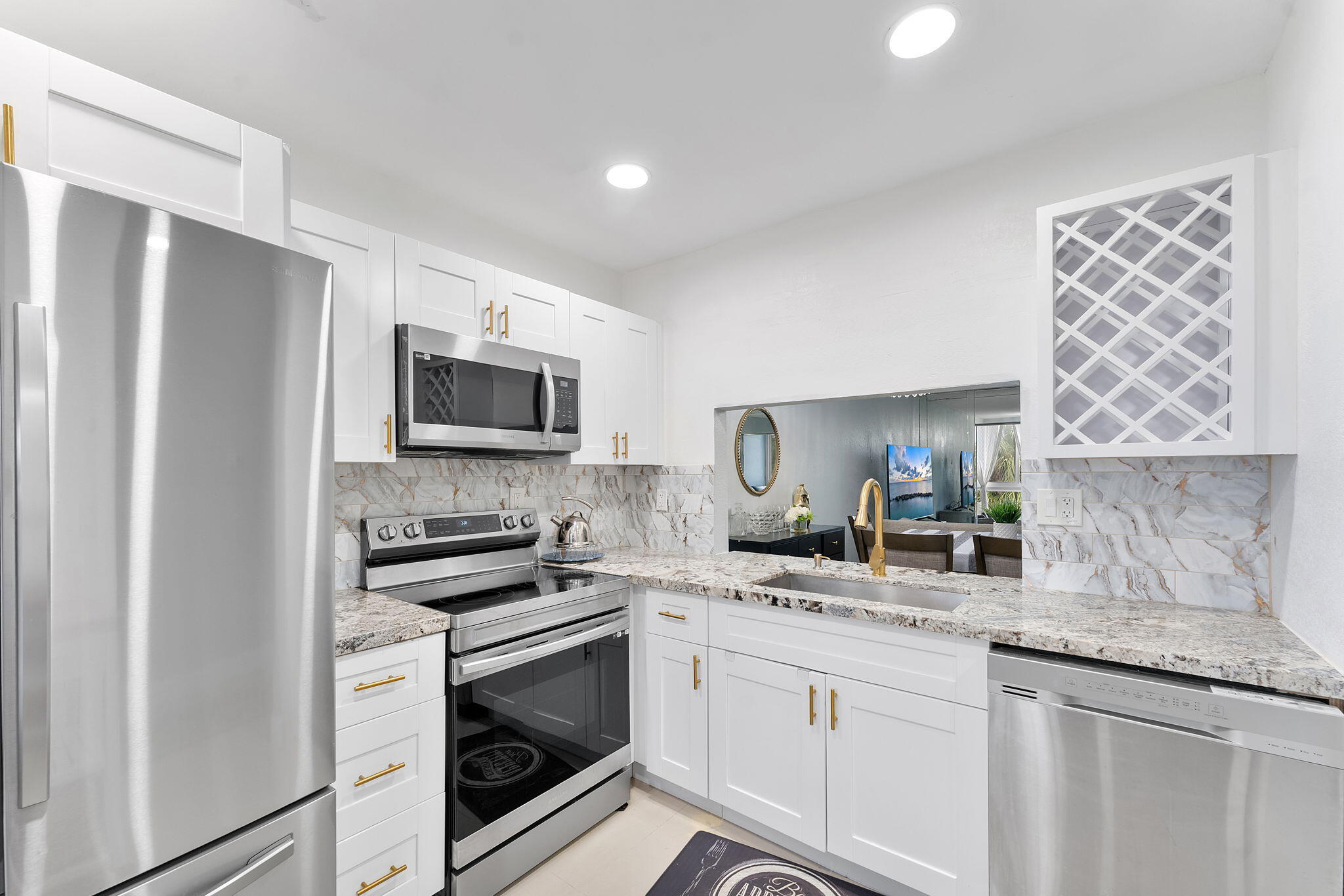 Oriole Golf & Tennis Club - Residential