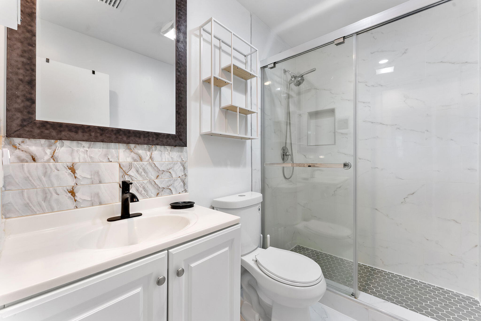 Oriole Golf & Tennis Club - Residential