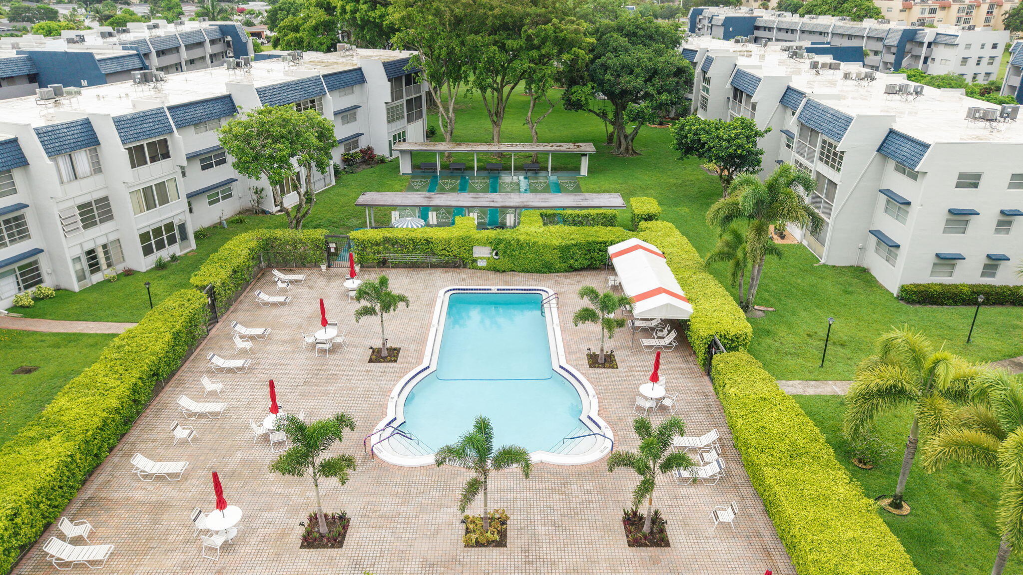 Oriole Golf & Tennis Club - Residential