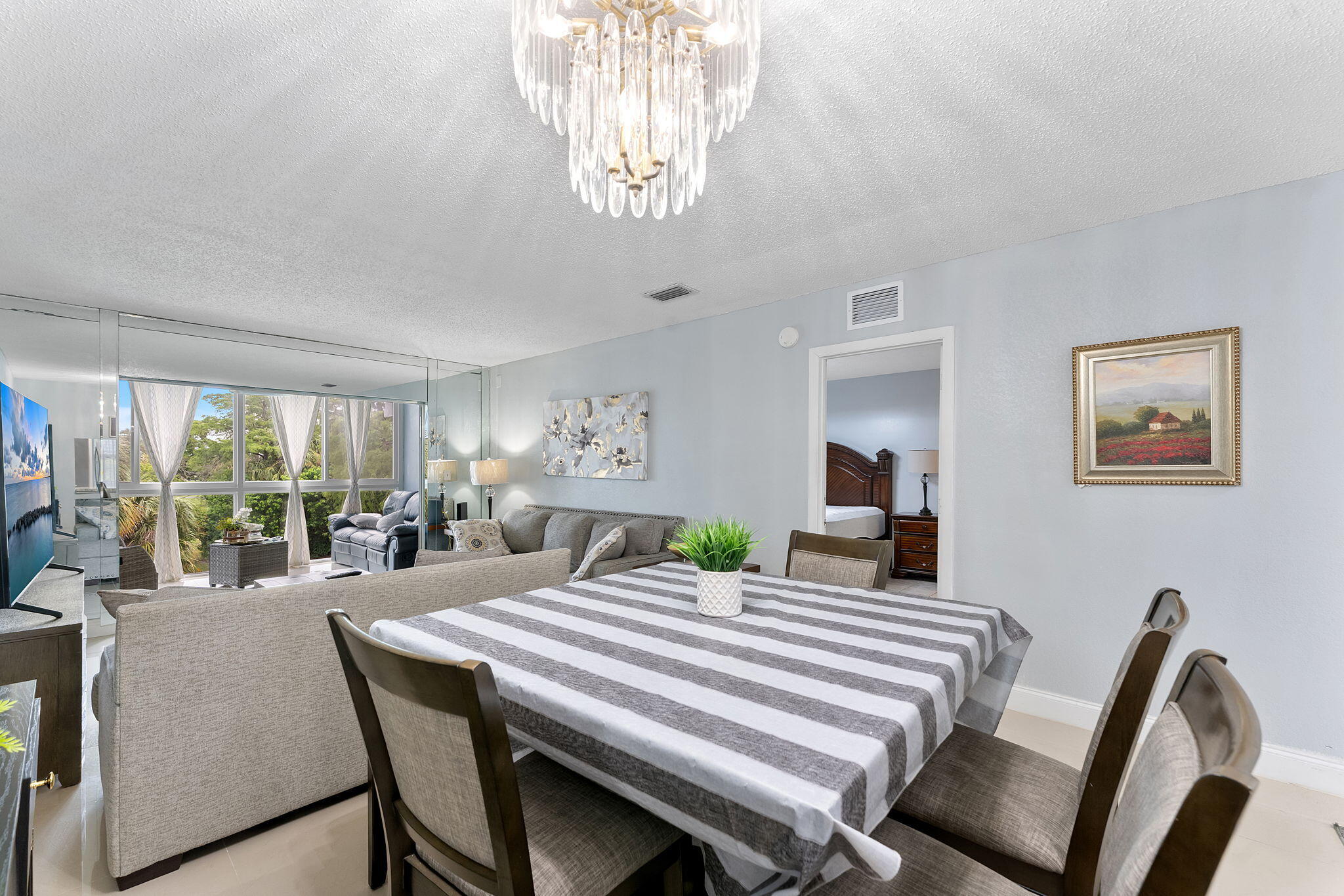 Oriole Golf & Tennis Club - Residential