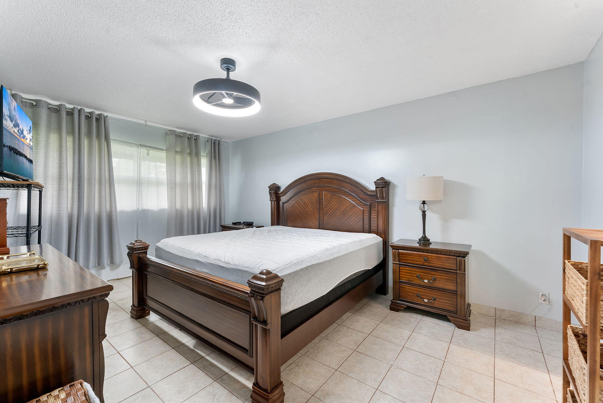 Oriole Golf & Tennis Club - Residential