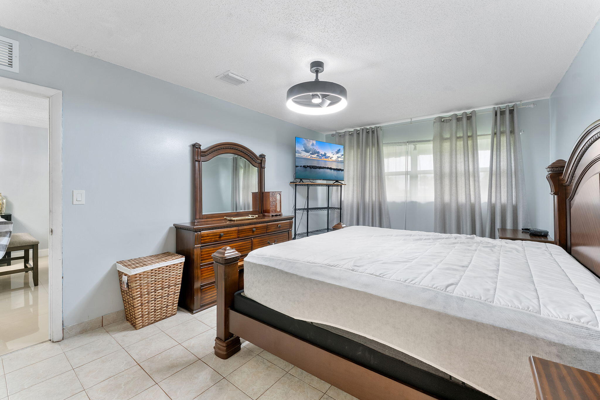 Oriole Golf & Tennis Club - Residential