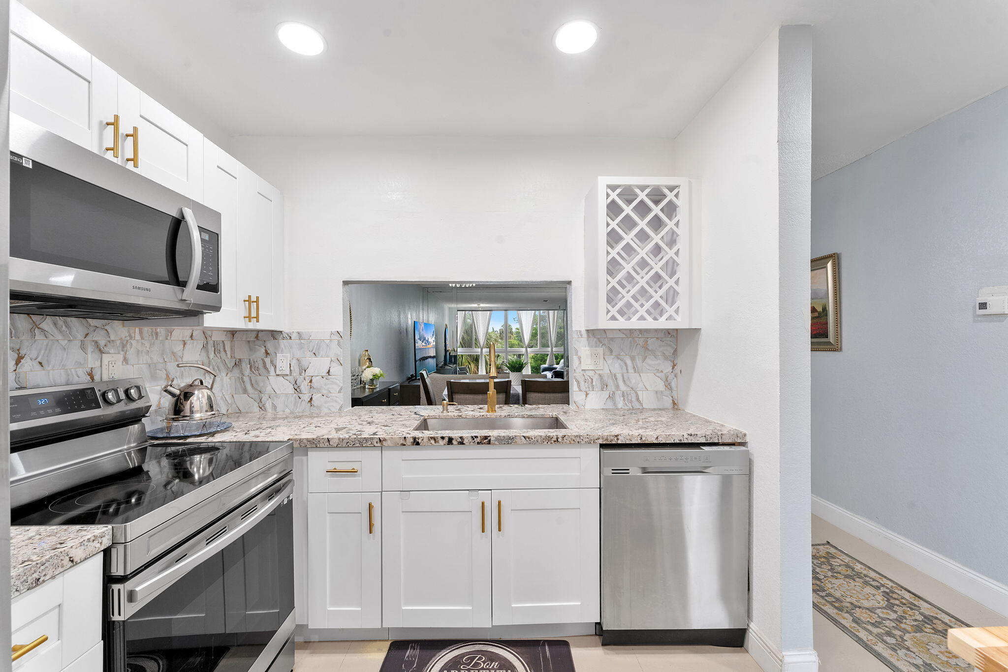 Oriole Golf & Tennis Club - Residential