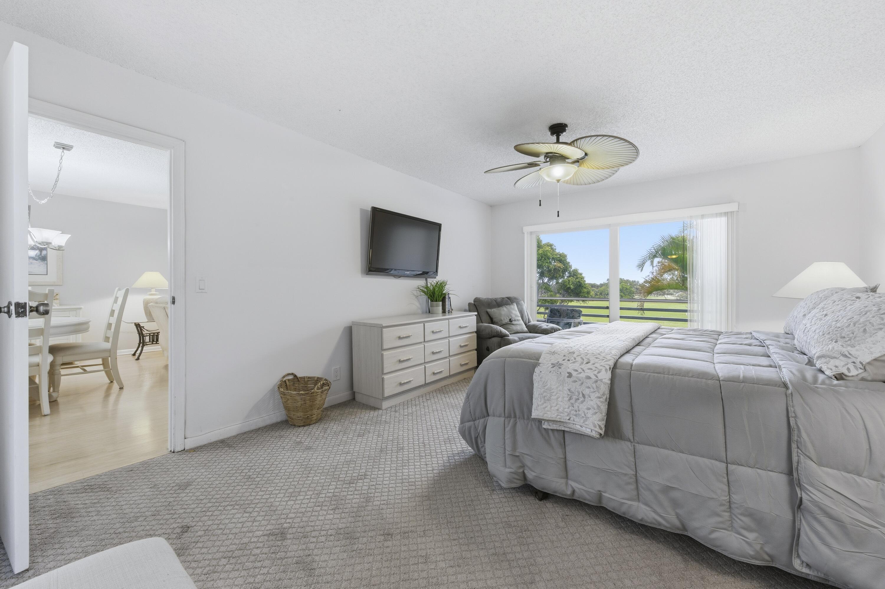VILLAS ON THE GREEN CONDO - Residential Lease