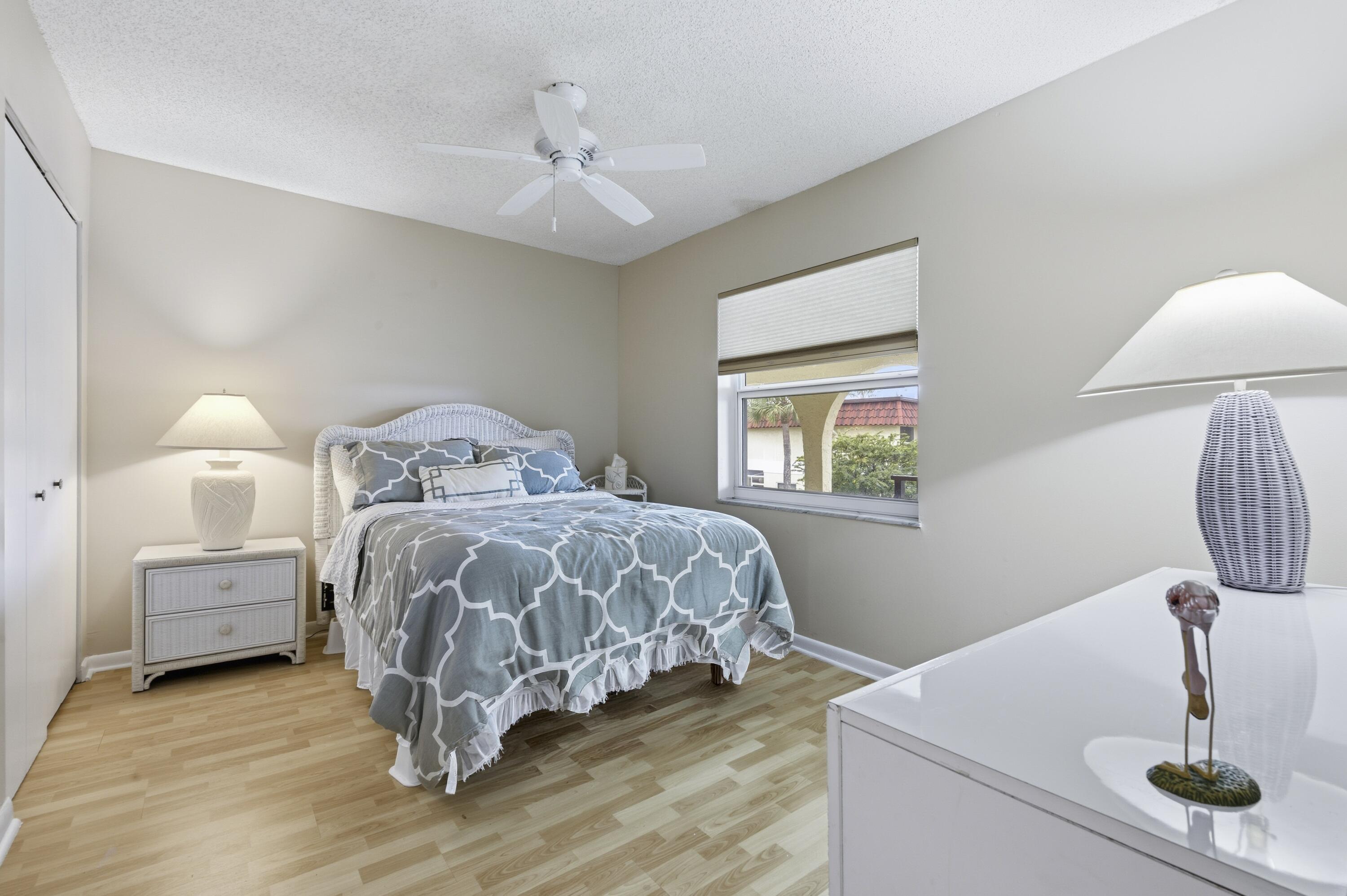 VILLAS ON THE GREEN CONDO - Residential Lease