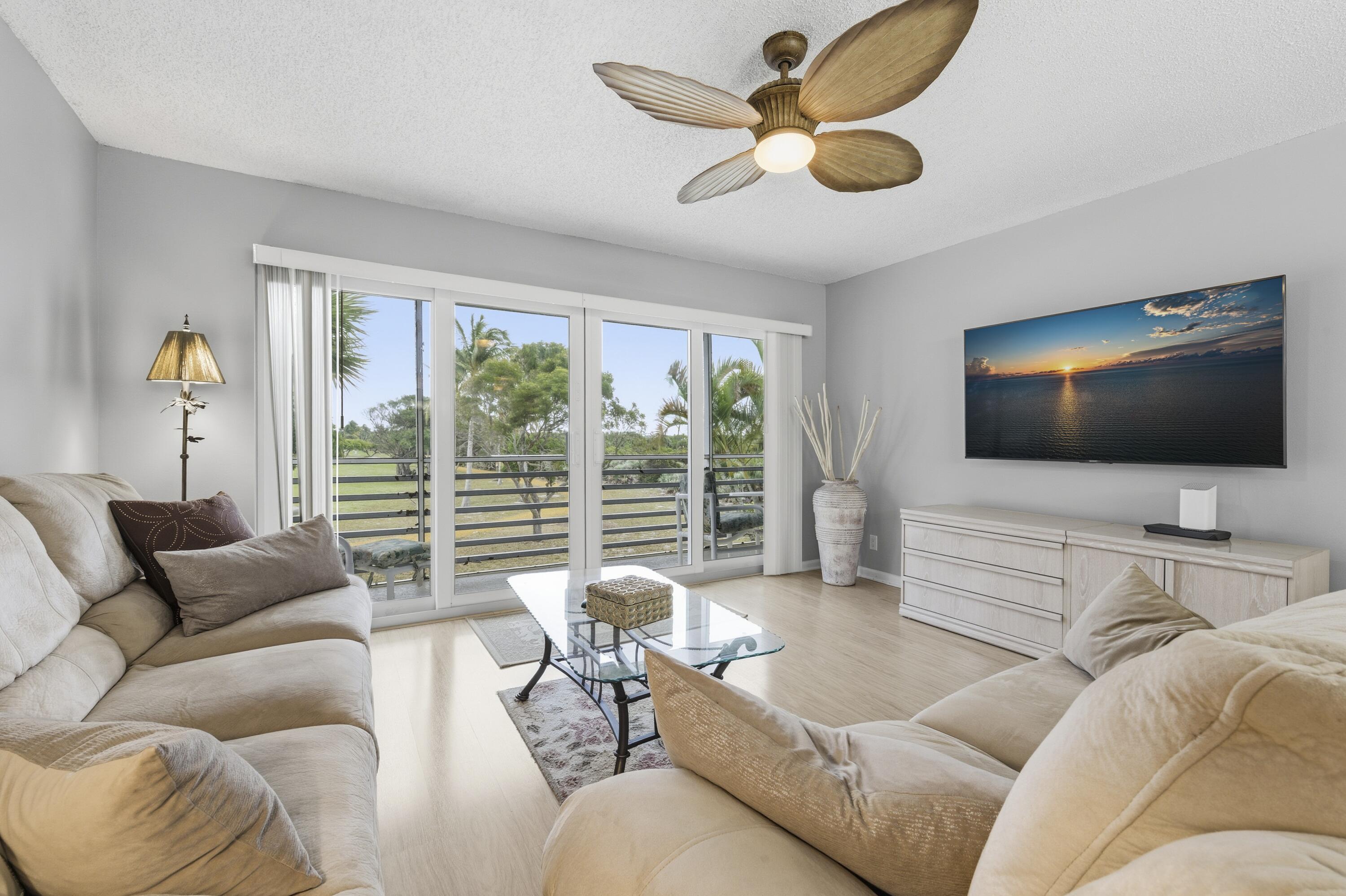 VILLAS ON THE GREEN CONDO - Residential Lease