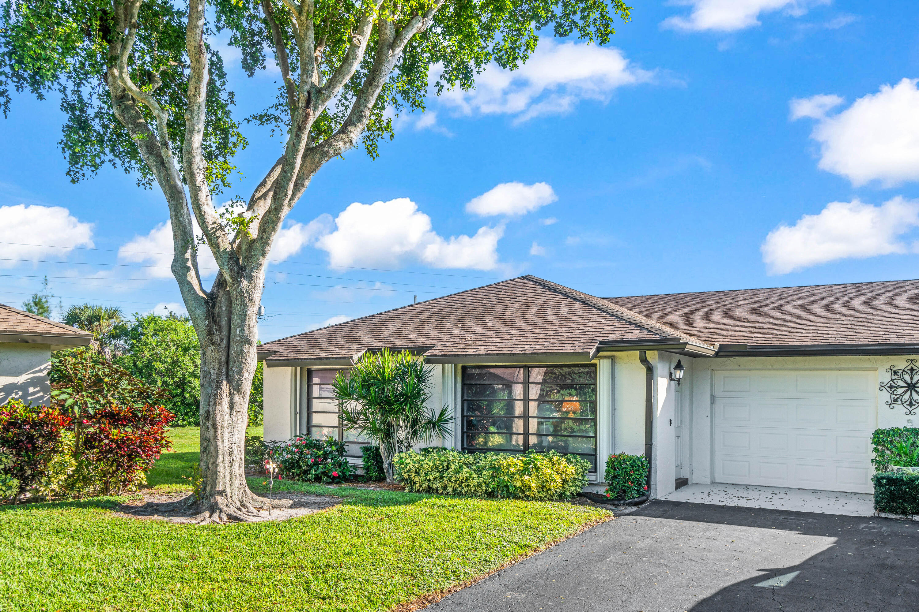 GREENTREE VILLAS CONDO - Residential