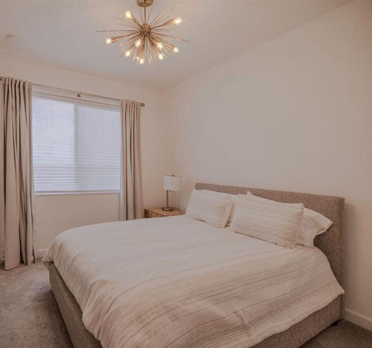VIA VENTURA NEIGHBORHOOD 2 - Residential Lease