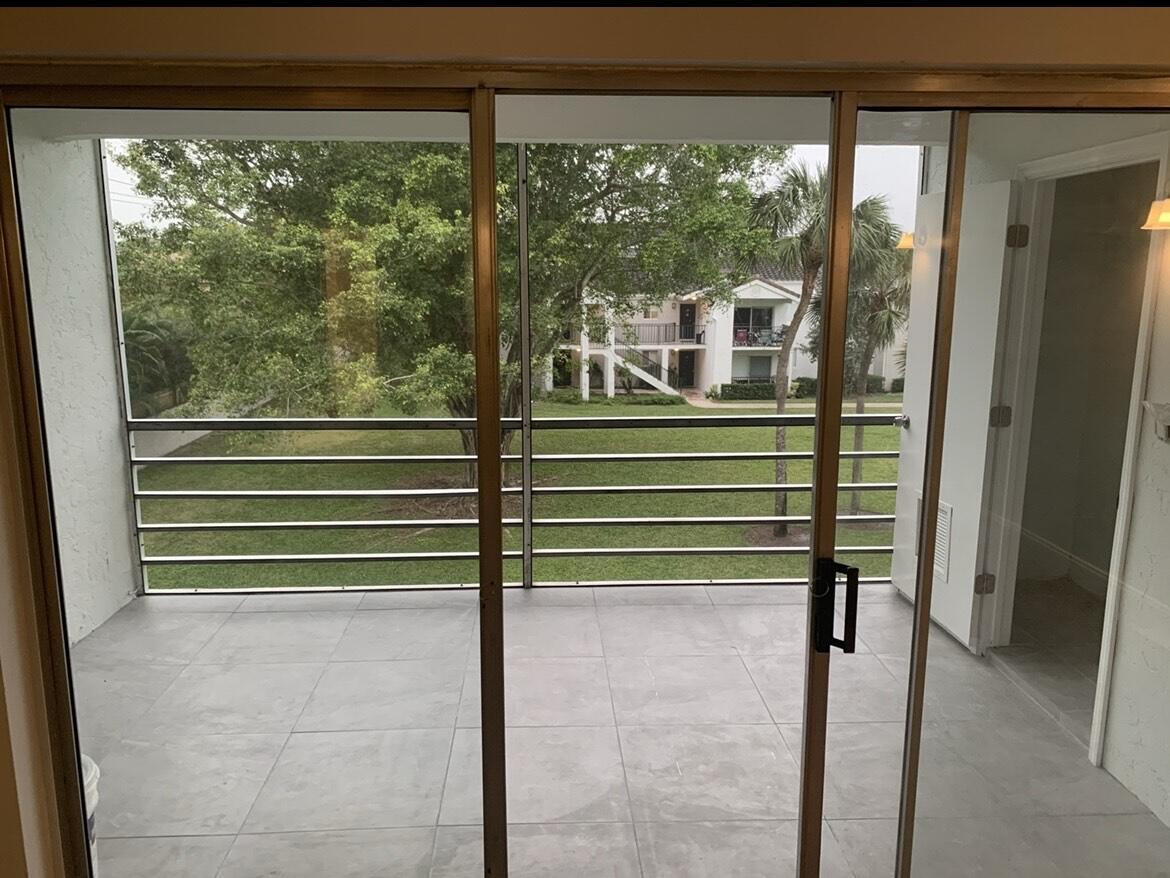 BOCA ENTRADA - Residential
