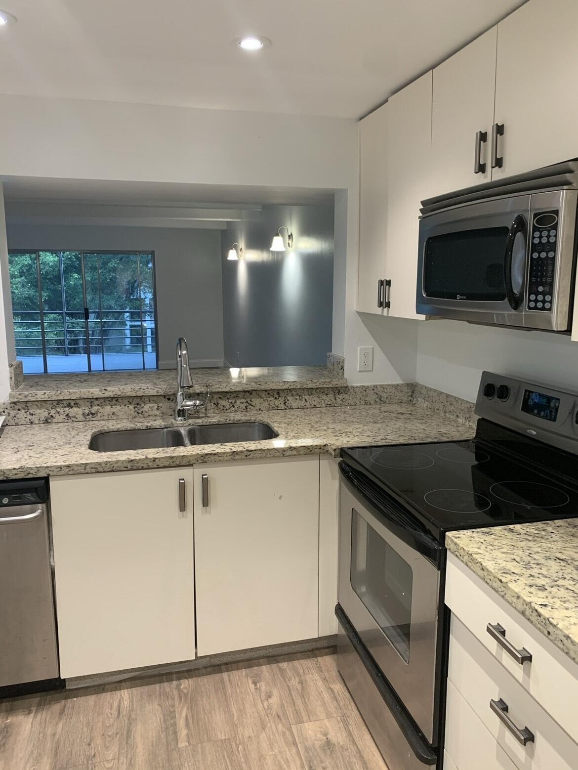 BOCA ENTRADA - Residential