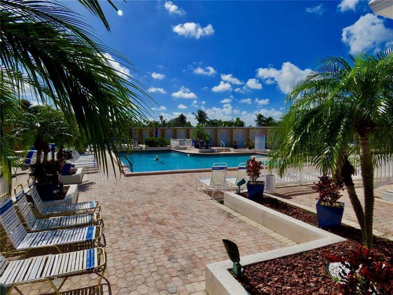 IMPERIAL POINT COLONNADES CONDO - Residential