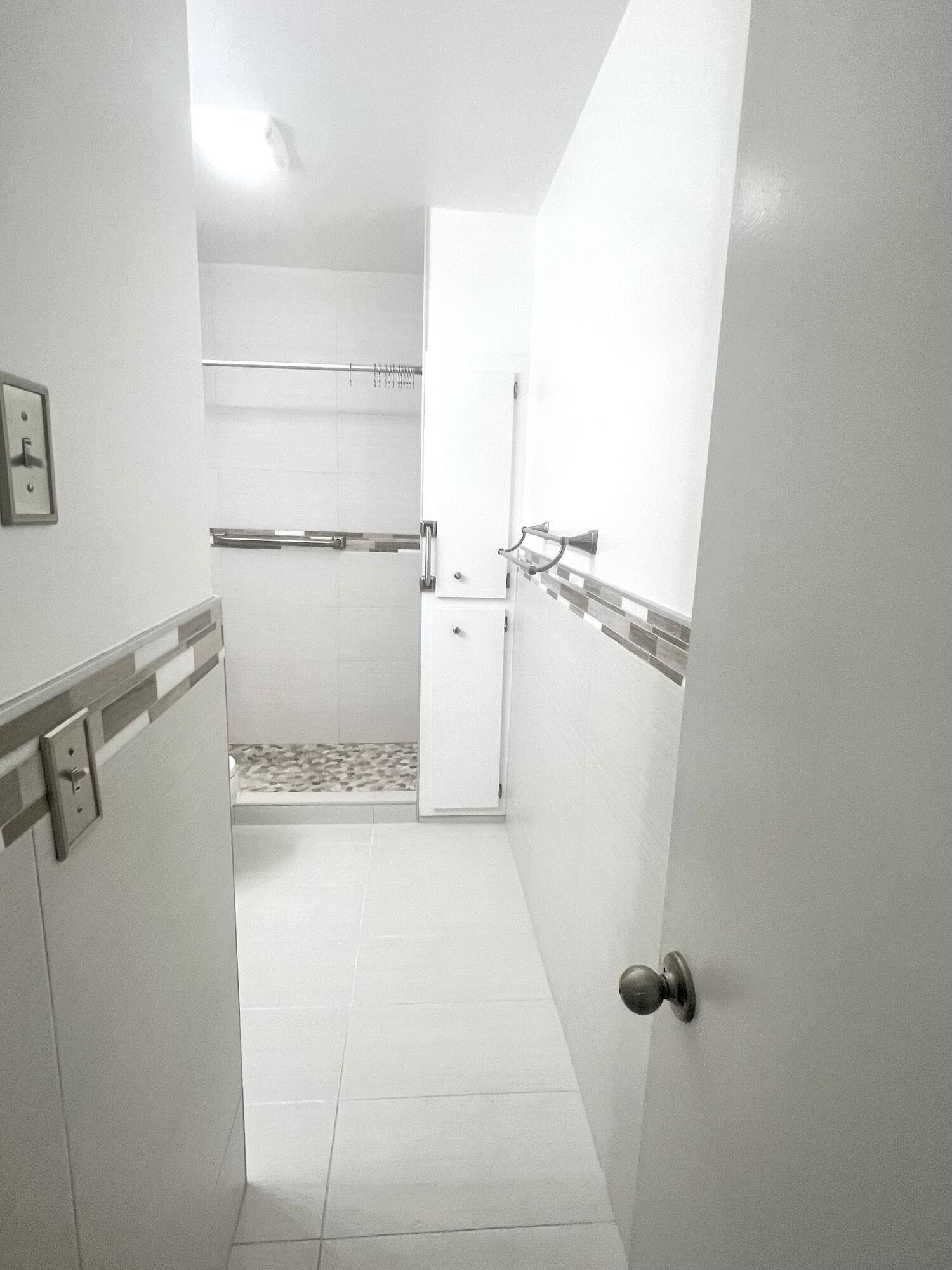 IMPERIAL POINT COLONNADES CONDO - Residential