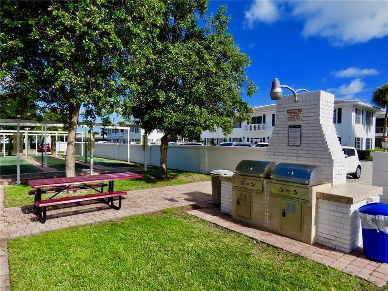 IMPERIAL POINT COLONNADES CONDO - Residential
