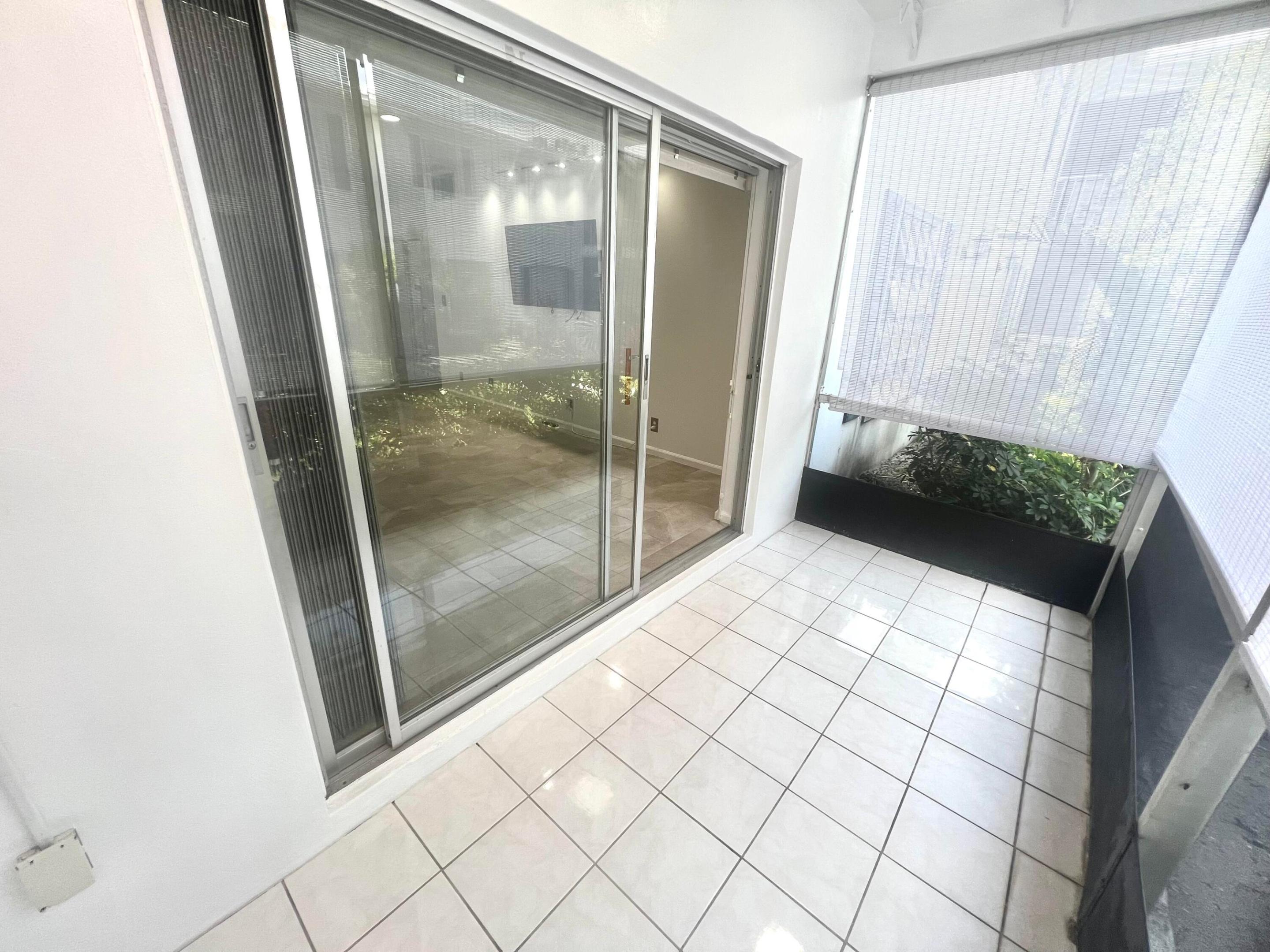 IMPERIAL POINT COLONNADES CONDO - Residential