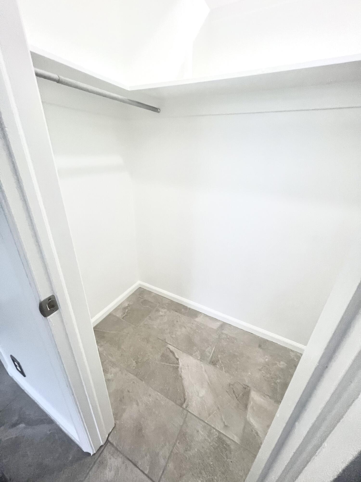 IMPERIAL POINT COLONNADES CONDO - Residential