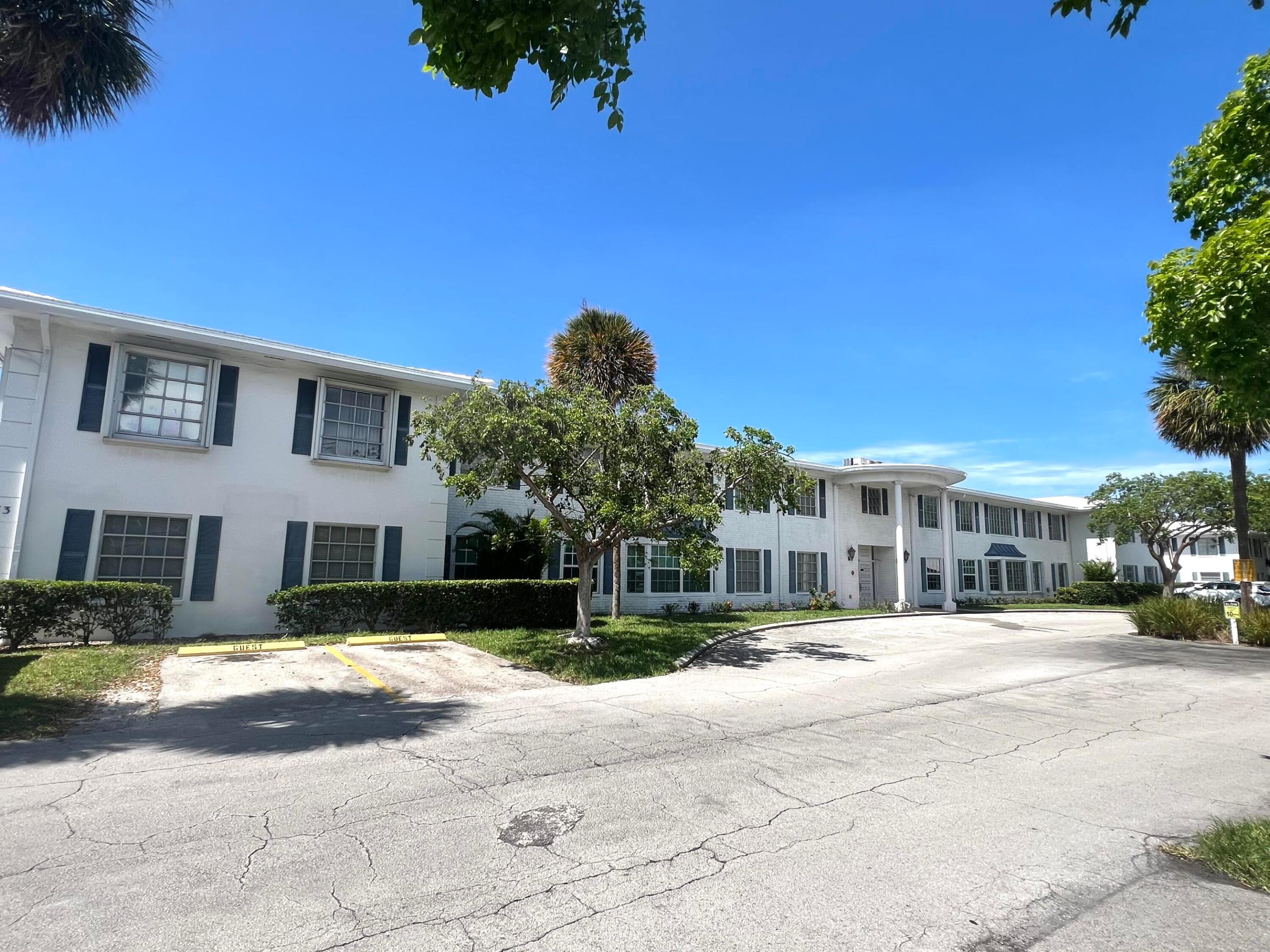 IMPERIAL POINT COLONNADES CONDO - Residential