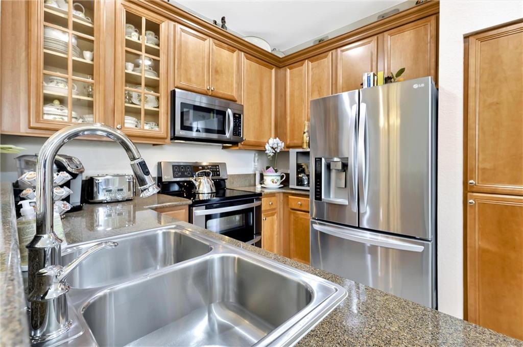 HAMPTON HILLS CONDO - Residential