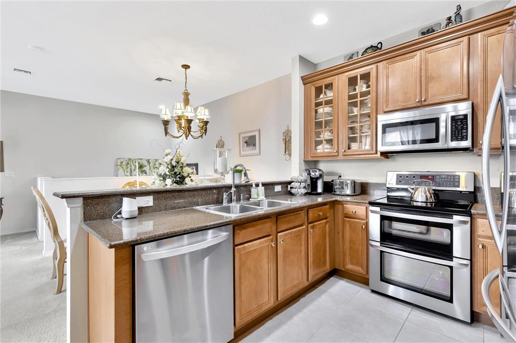 HAMPTON HILLS CONDO - Residential