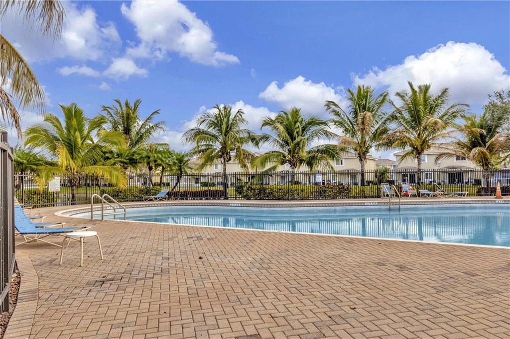 HAMPTON HILLS CONDO - Residential