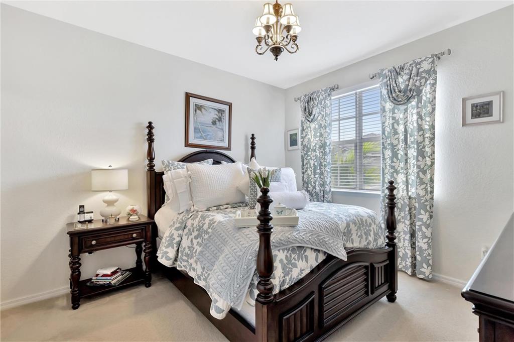 HAMPTON HILLS CONDO - Residential