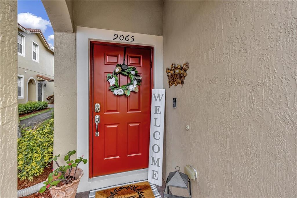 HAMPTON HILLS CONDO - Residential