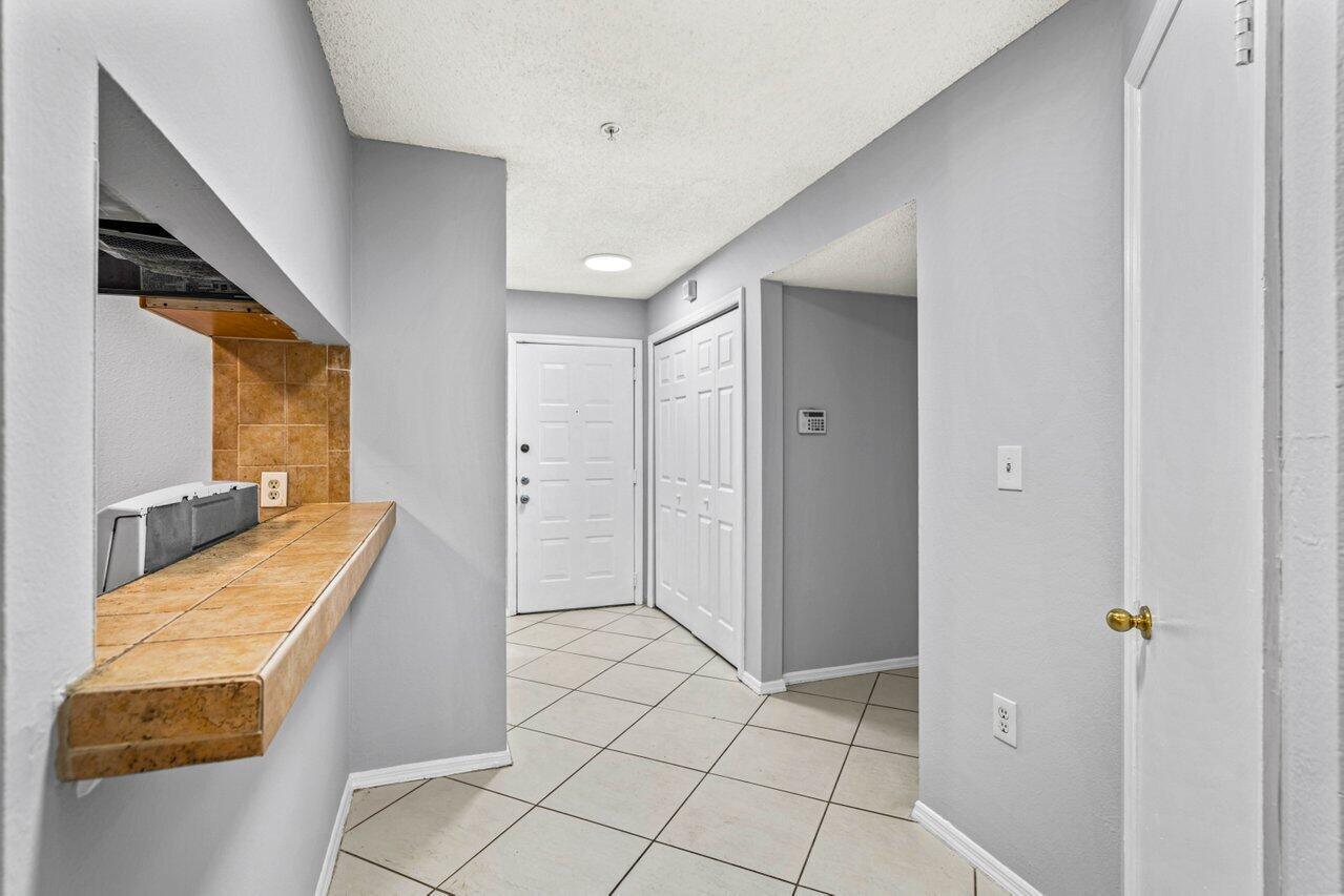 BOYNTON LANDINGS CONDO - Residential Lease
