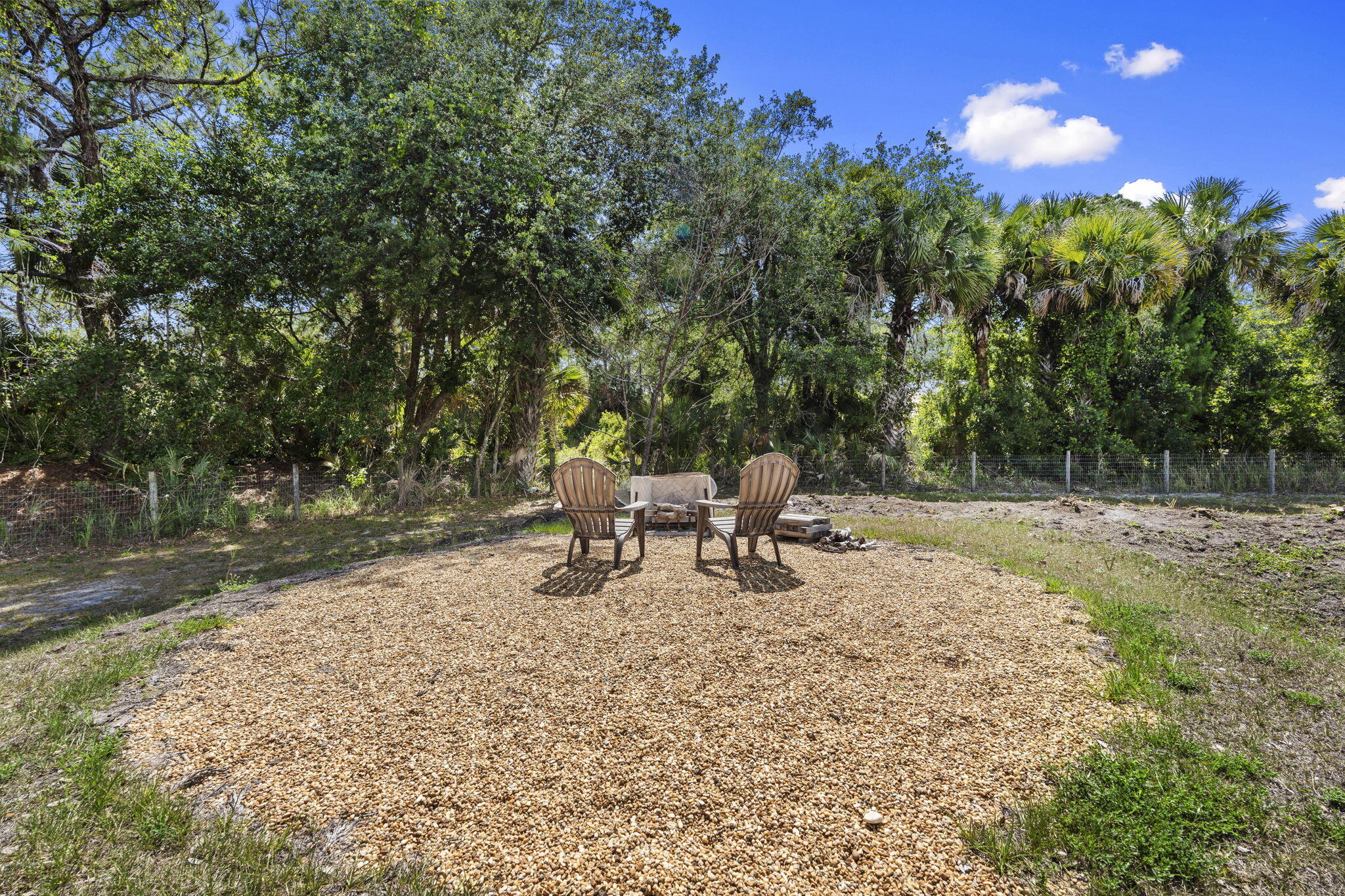 INDIAN HAMMOCK HUNT AND RIDING - Residential