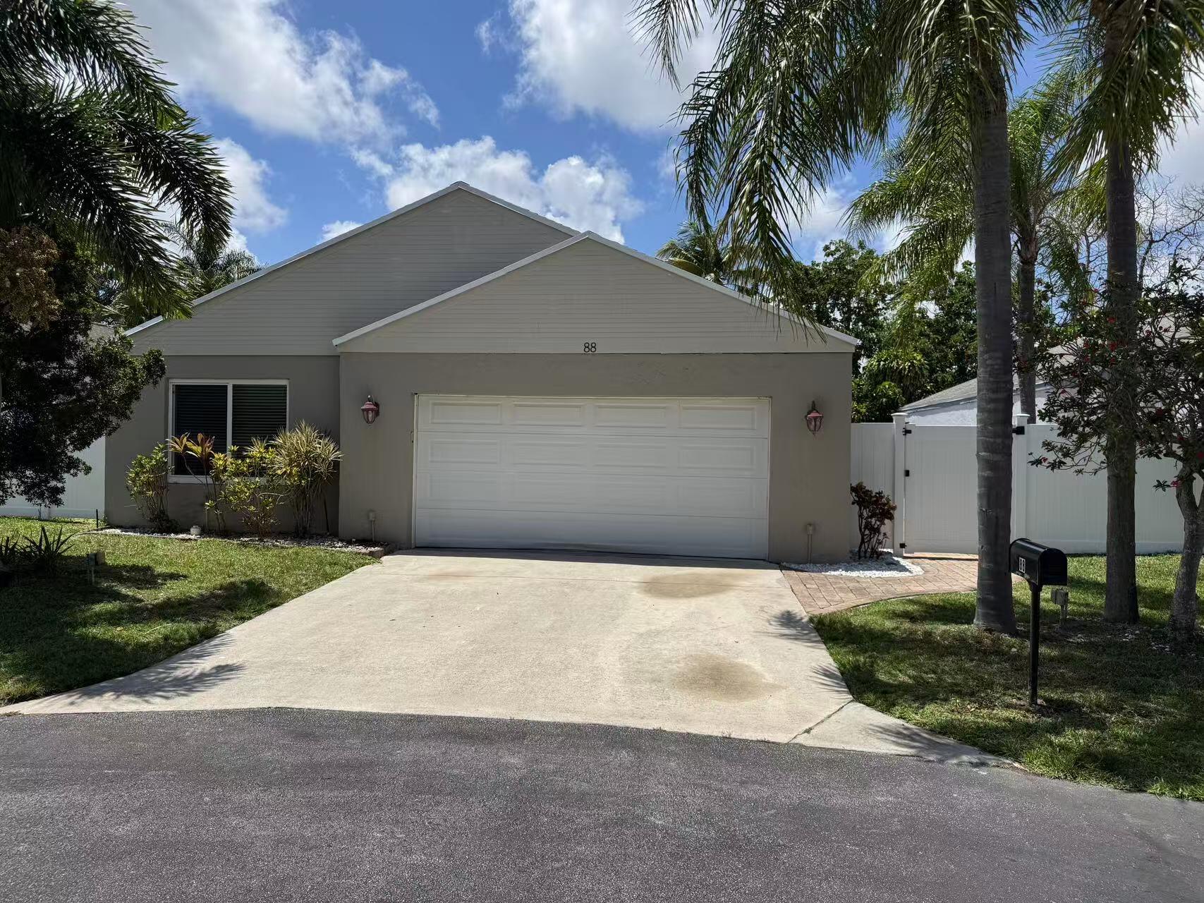 BOYNTON LAKES 5 - Residential Lease