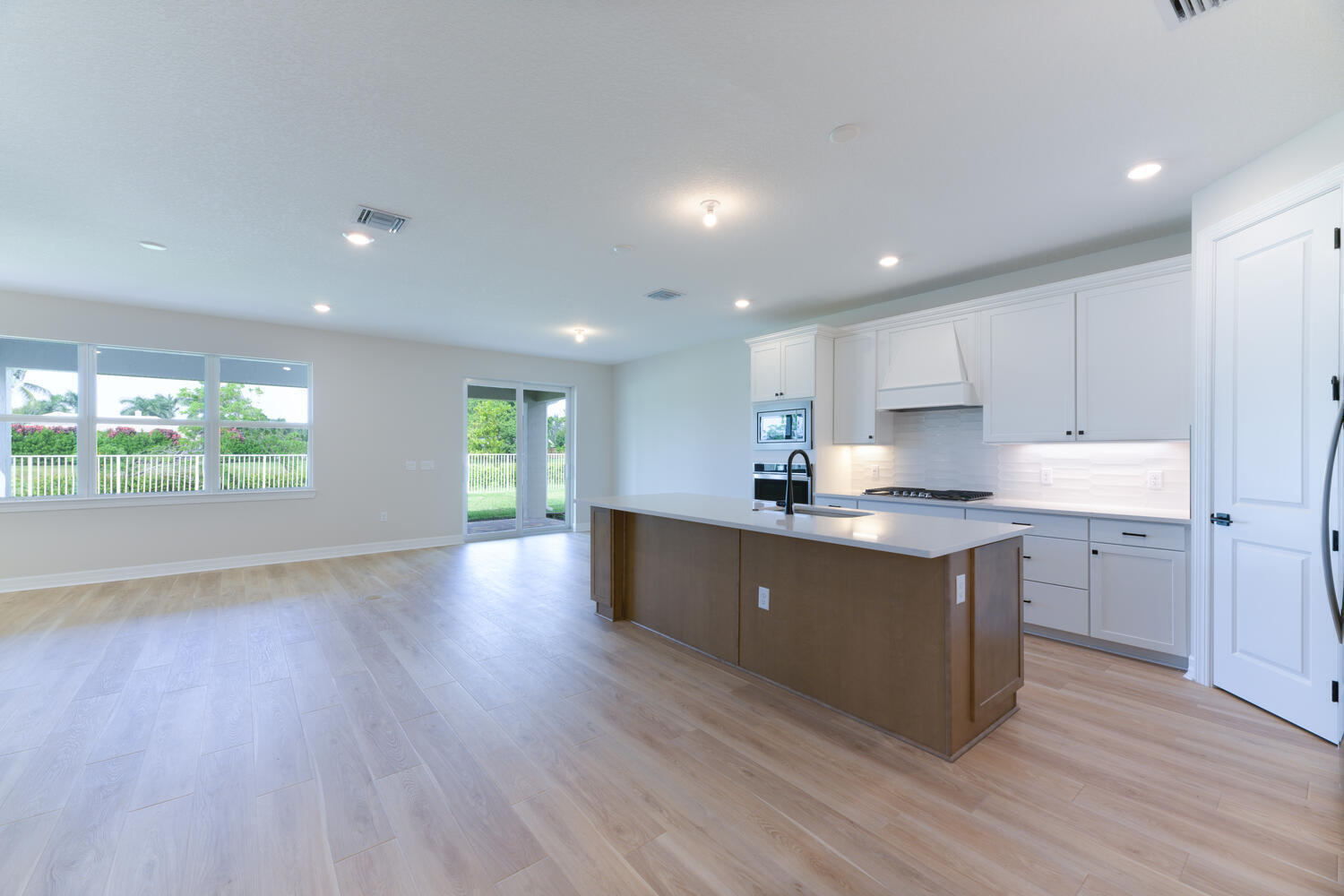 WINDSONG ESTATES - Residential