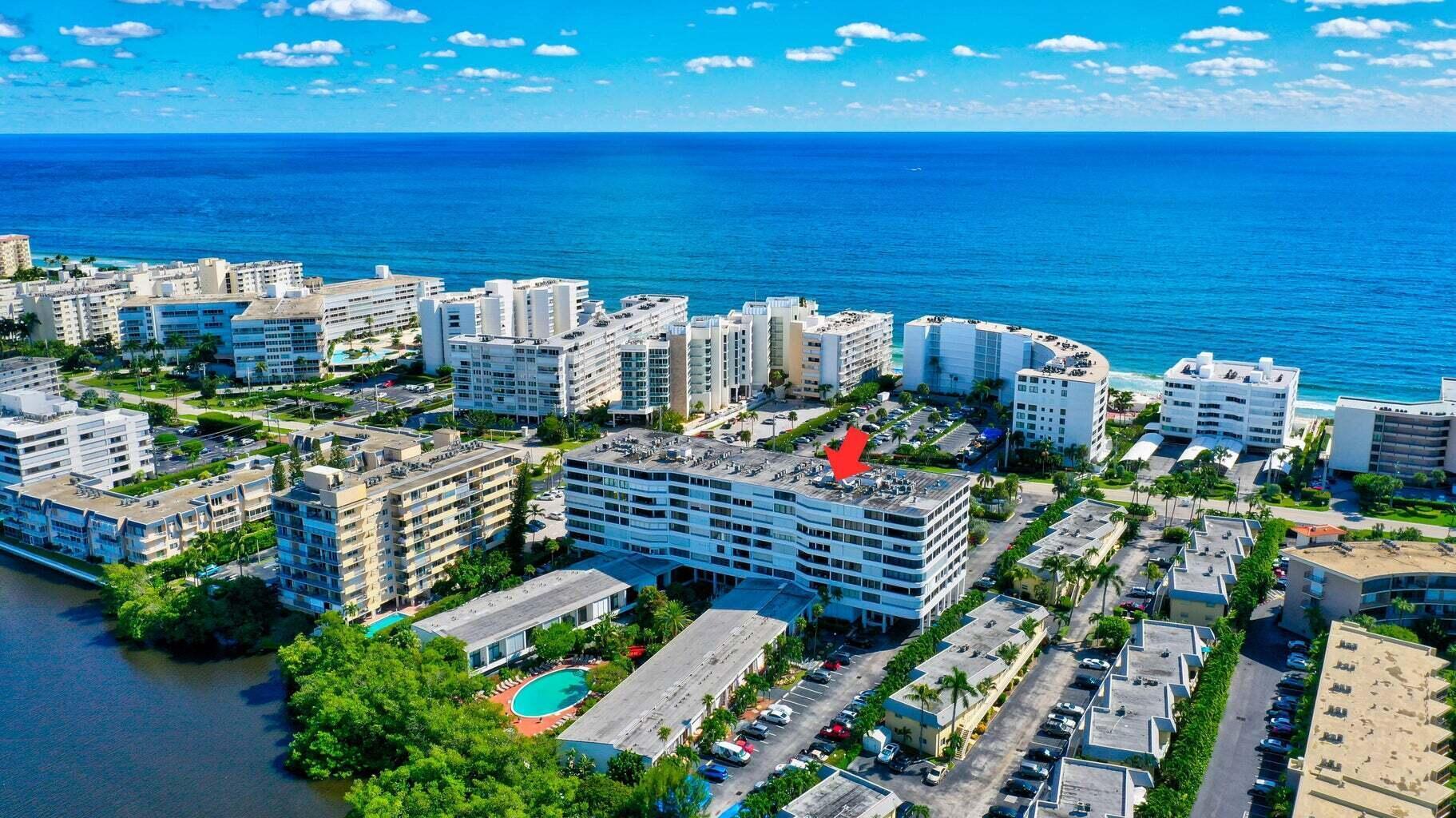 MAYFAIR HOUSE CONDO - Residential