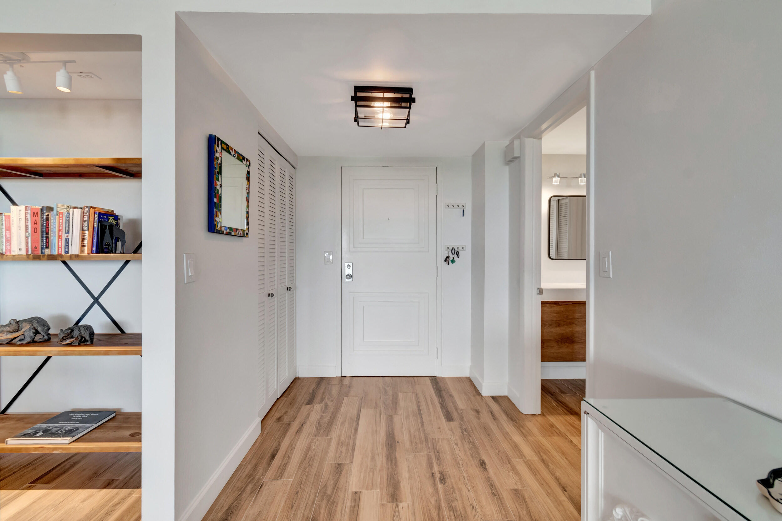 MAYFAIR HOUSE CONDO - Residential