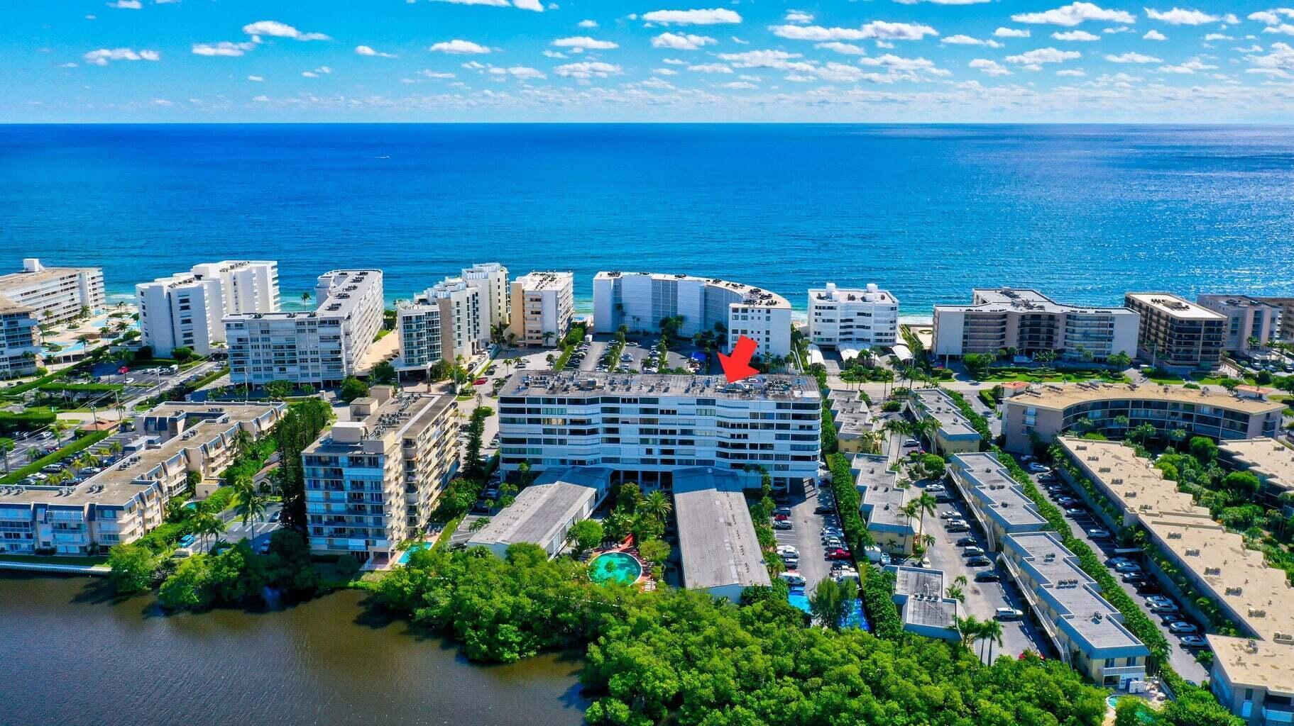 MAYFAIR HOUSE CONDO - Residential