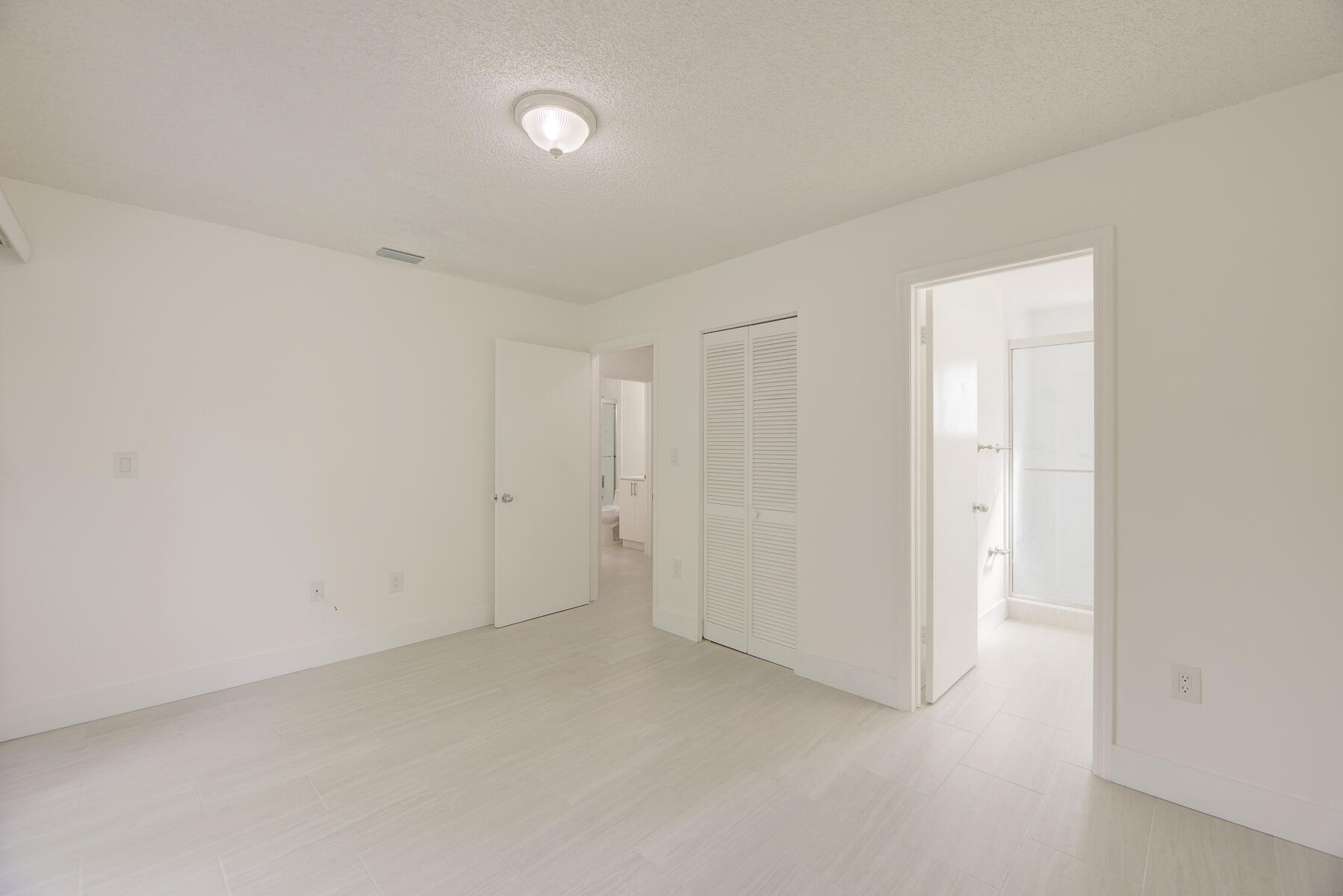 BRICKELLS FLAGLER - Residential Lease