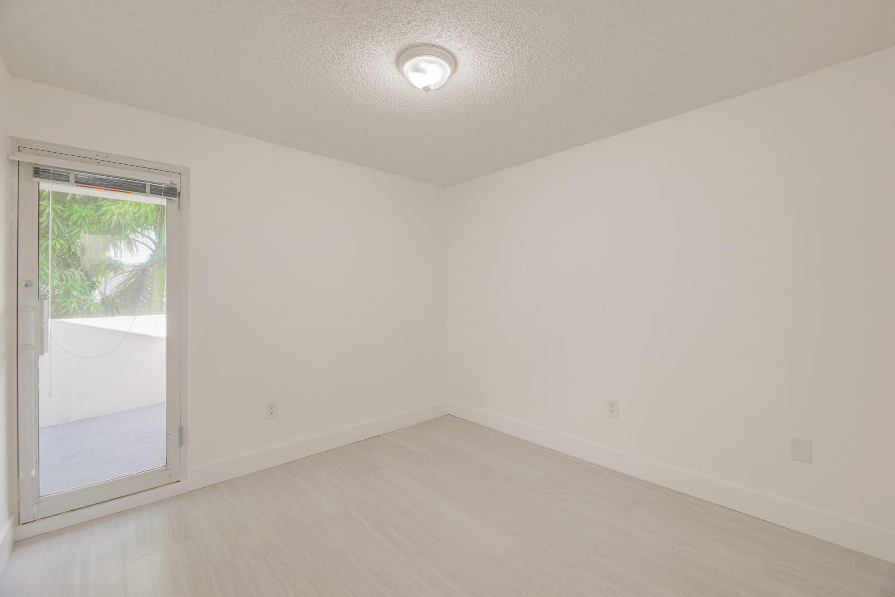 BRICKELLS FLAGLER - Residential Lease