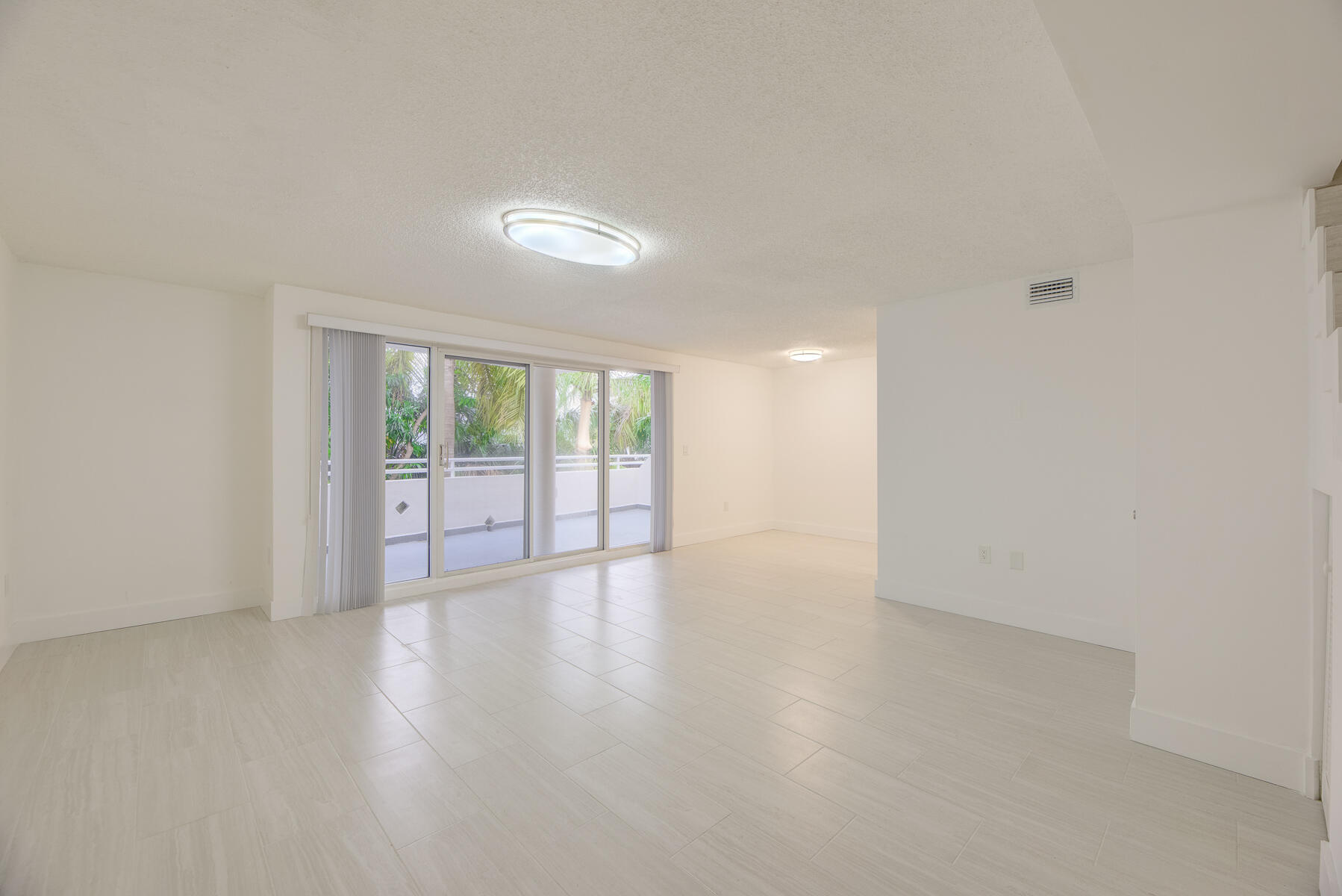 BRICKELLS FLAGLER - Residential Lease