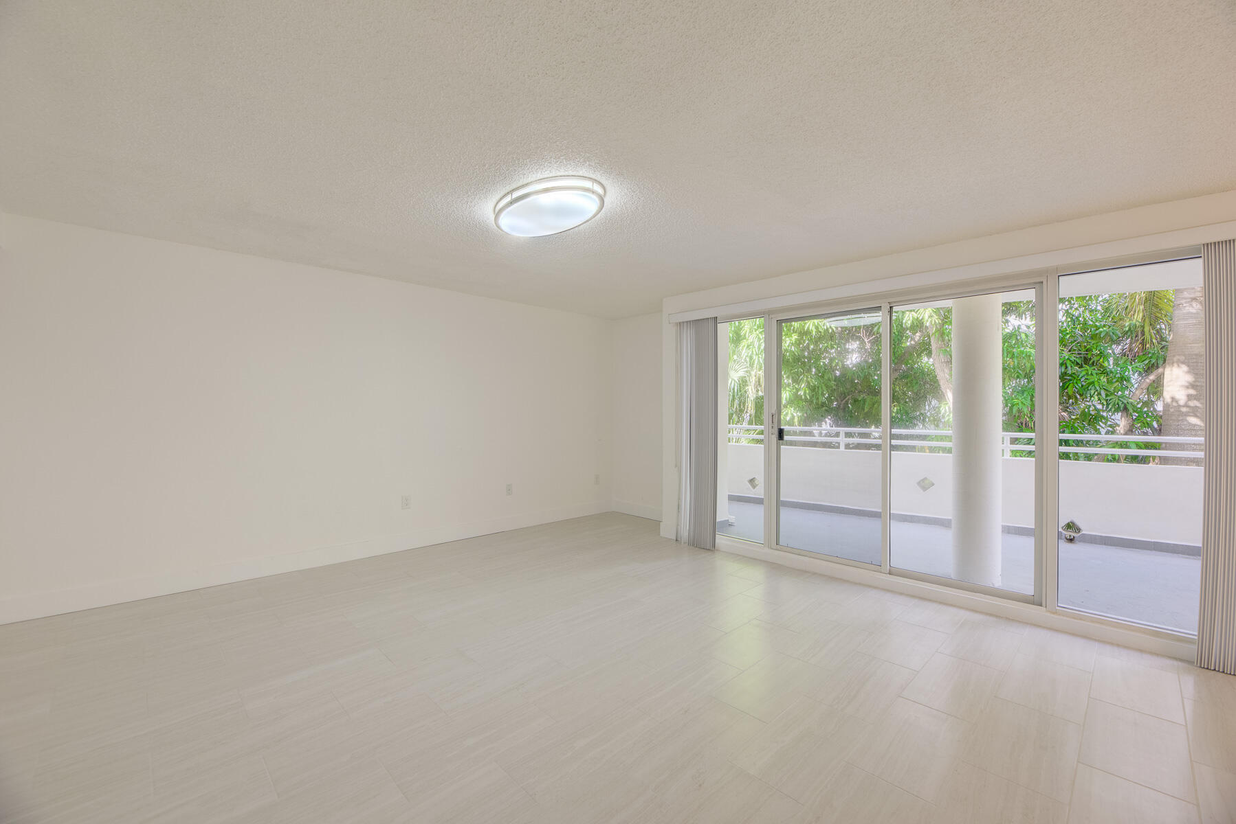 BRICKELLS FLAGLER - Residential Lease