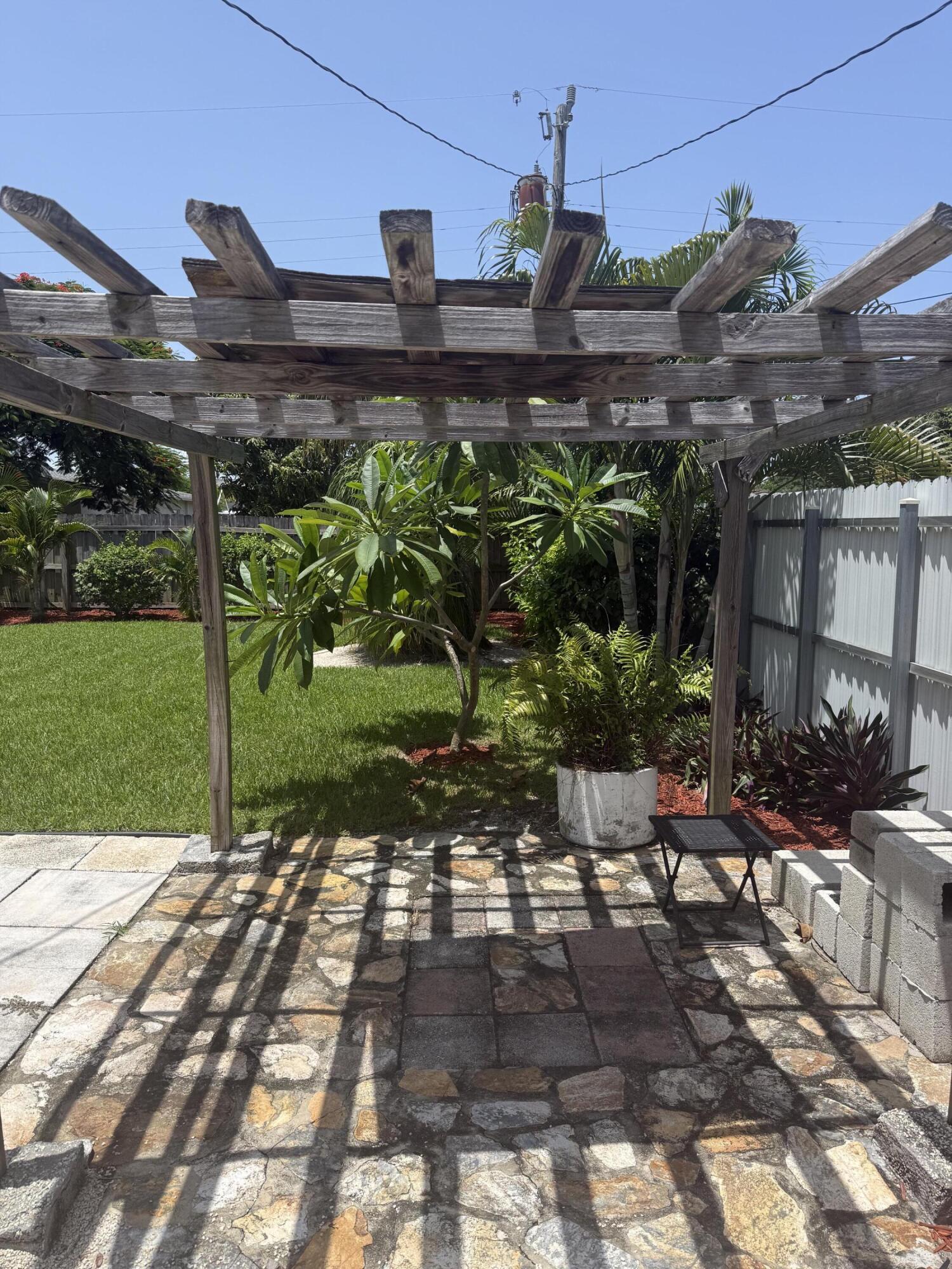BOWERS PARK - Residential