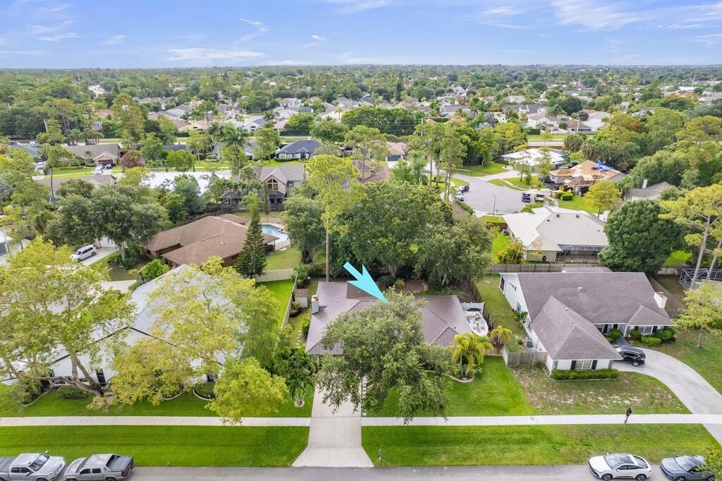 GREENVIEW SHORES 1 OF WELLINGTON - Residential