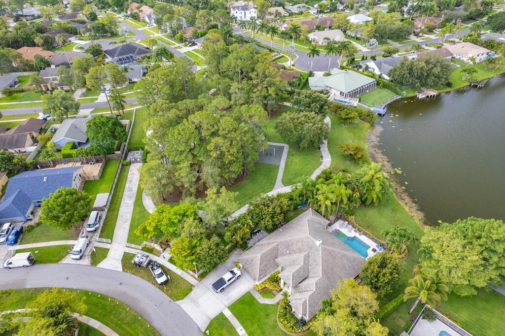 GREENVIEW SHORES 1 OF WELLINGTON - Residential