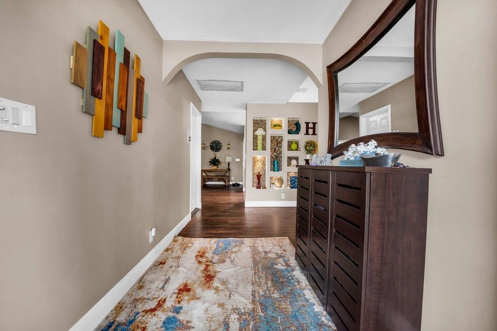 GREENVIEW SHORES 1 OF WELLINGTON - Residential