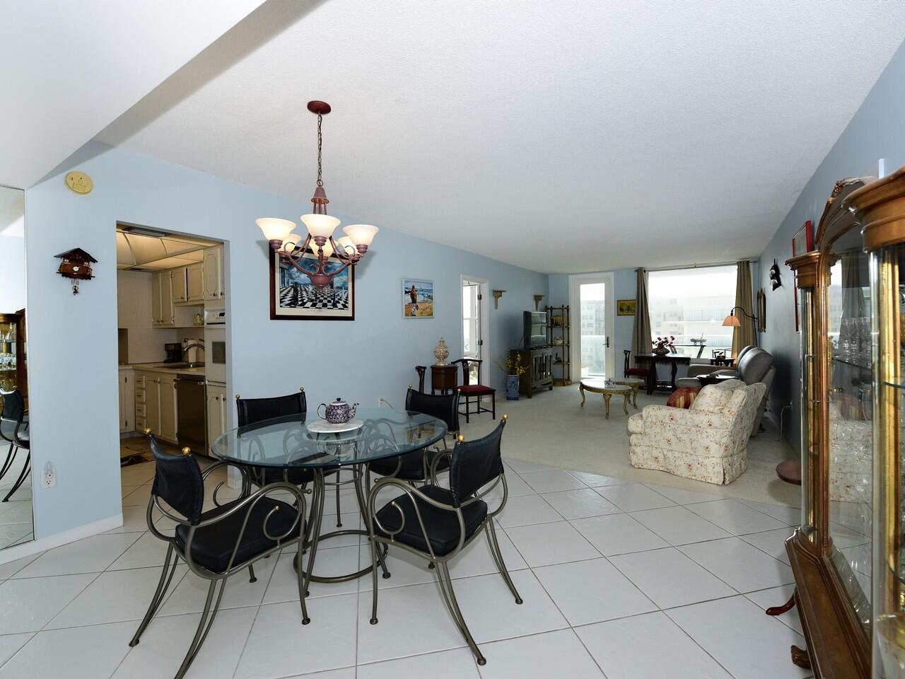 PATRICIAN OF PALM BEACH CONDO - Residential Lease