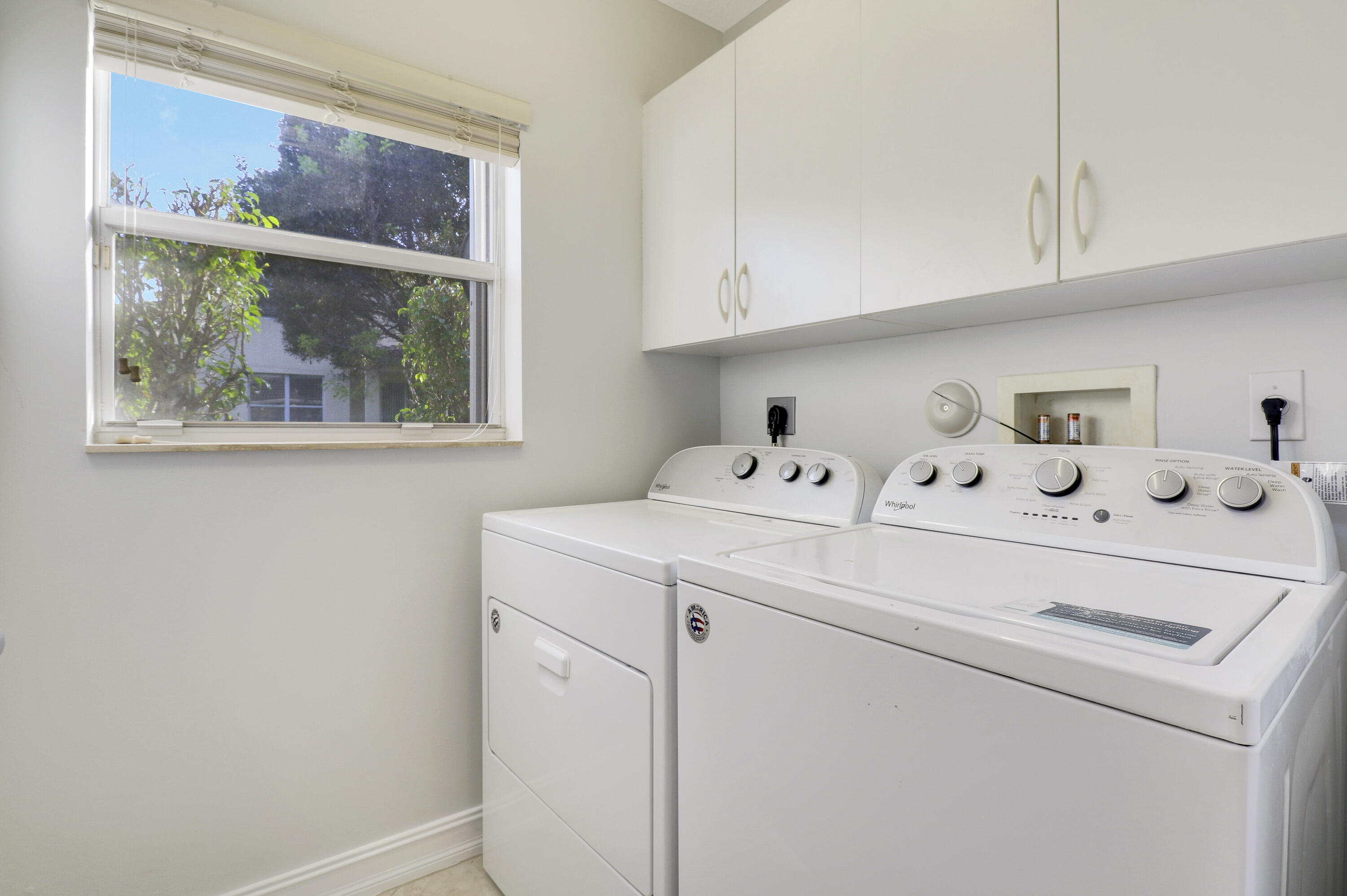CANYON ISLES 1 - Residential Lease