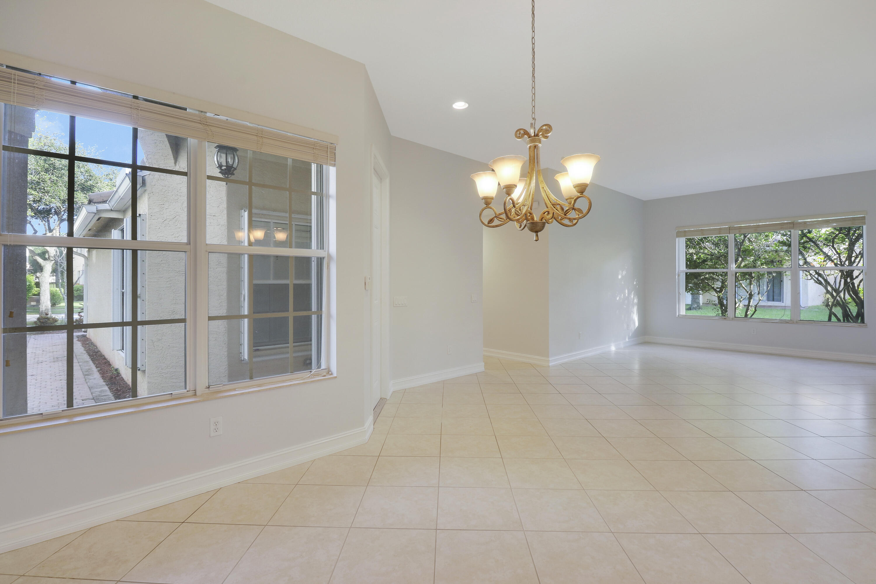 CANYON ISLES 1 - Residential Lease